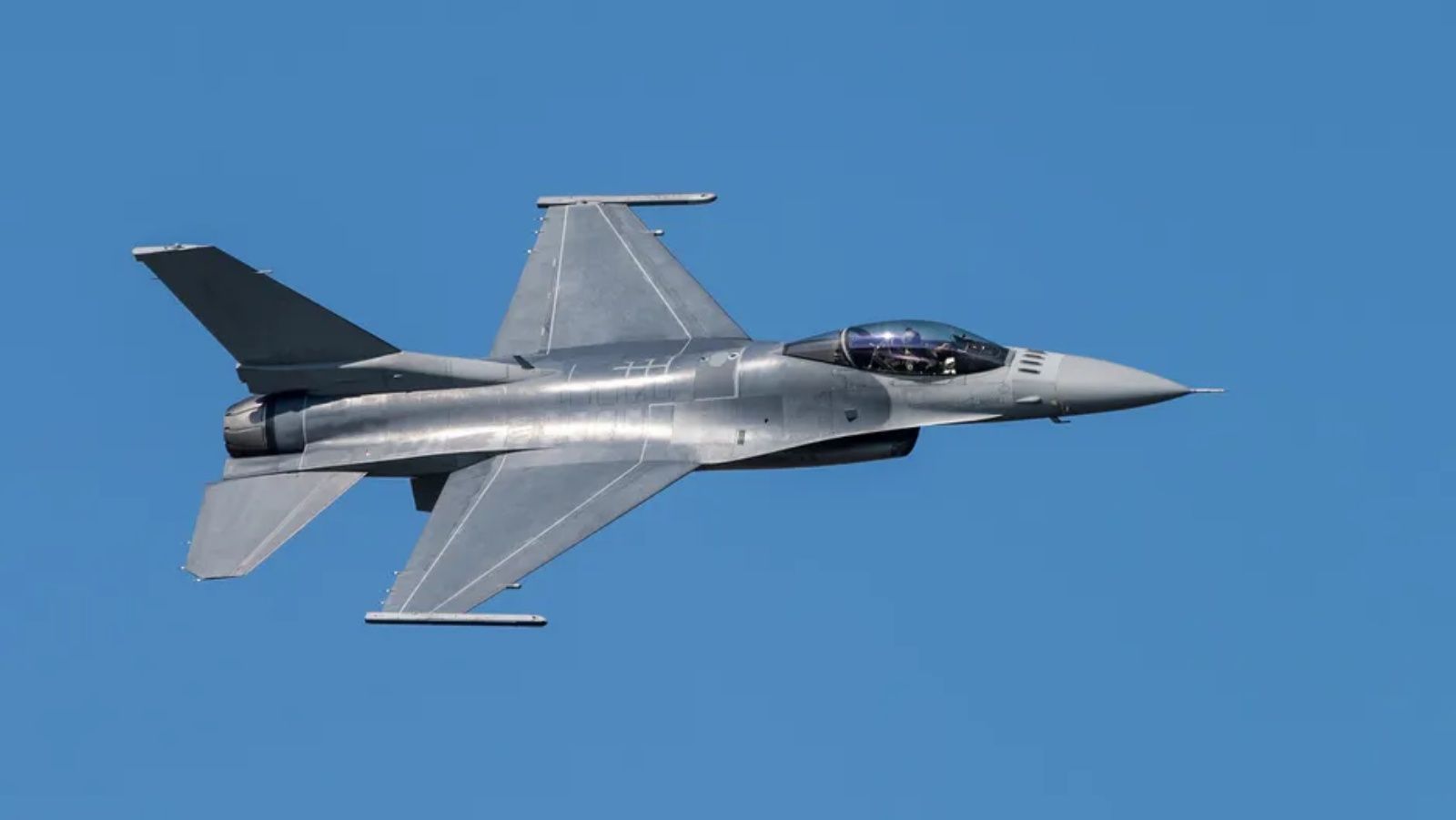 Myśliwiec F-16 runął obok bazy USA w Niemczech. "Kłęby czarnego dymu"