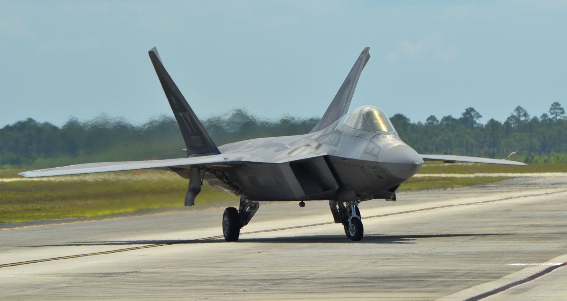 Co planuje USA? Myśliwce bliżej Iranu