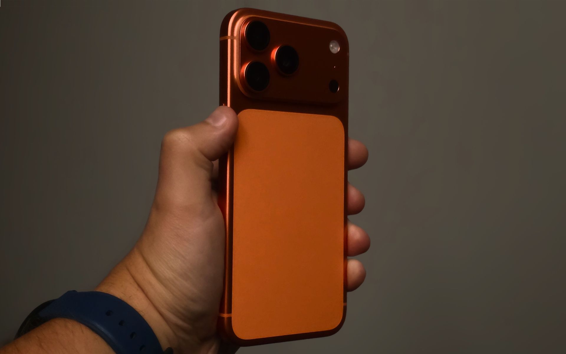 IOS 27 jednak z ograniczeniami. Apple wycofuje funkcję dla starszych iPhone’ów