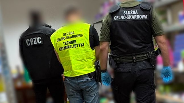 Nielegalna sprzedaż online. Akcja CBZC i KAS