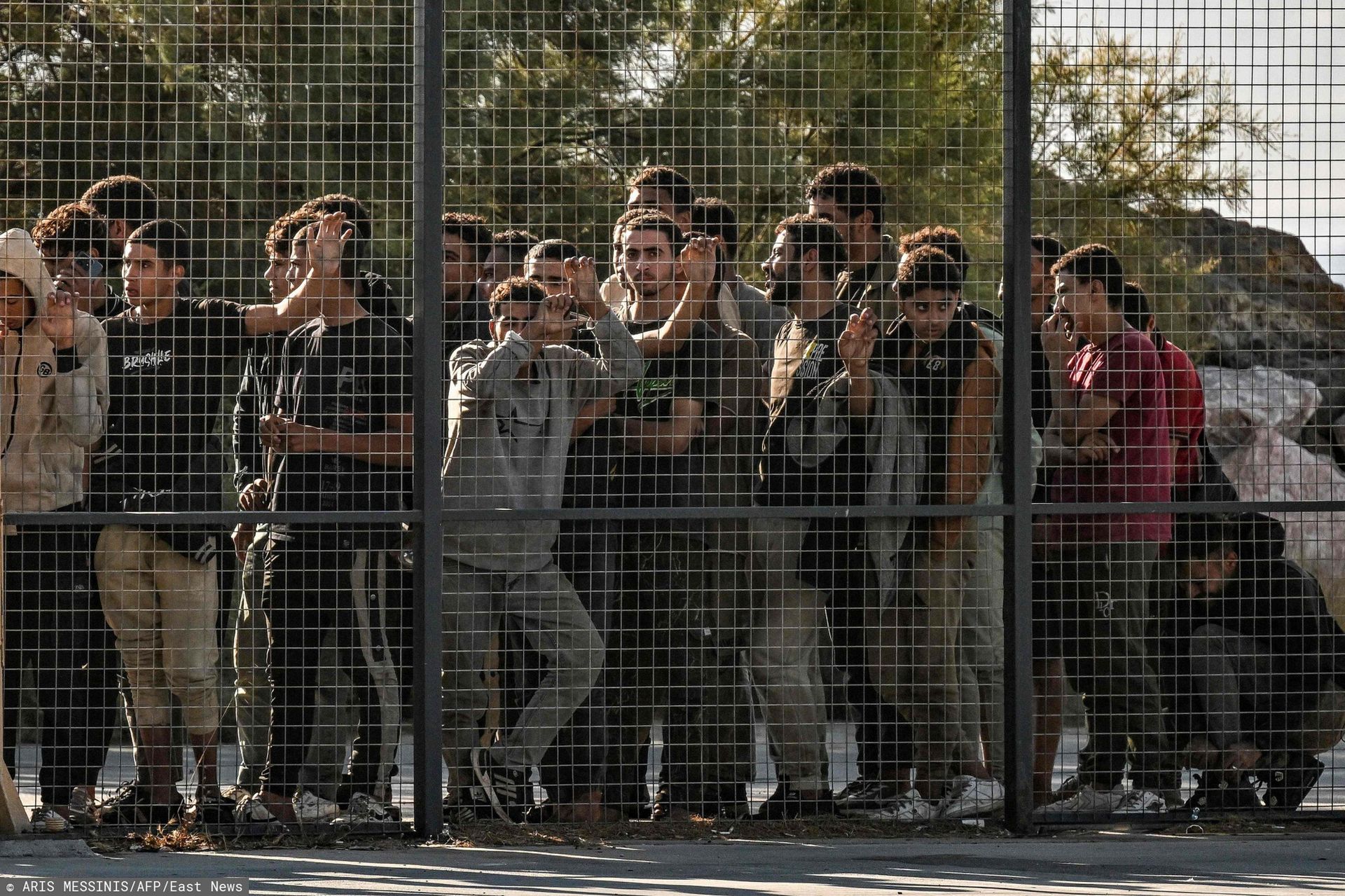 Migranci z nadajnikami. Grecja wprowadza nowe przepisy