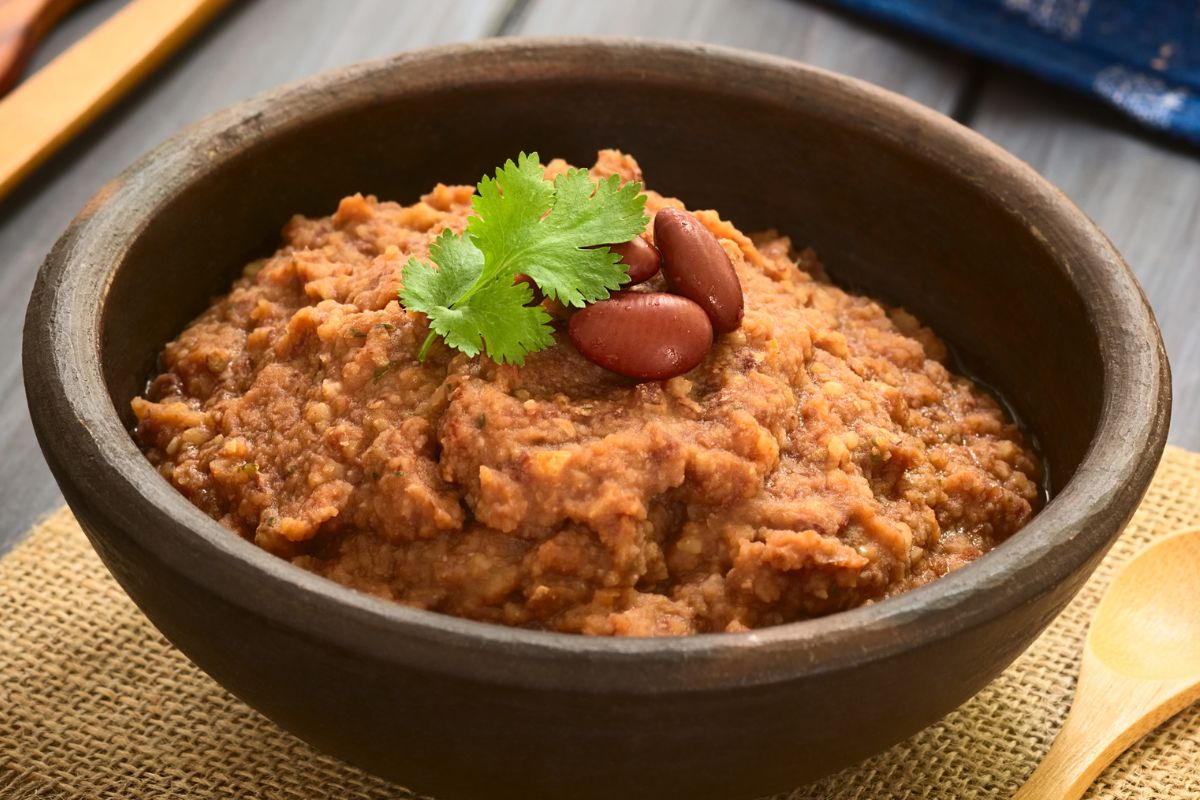 Tylko 2 składniki i przyprawy. Proste smarowidło, które wspiera pracę jelit