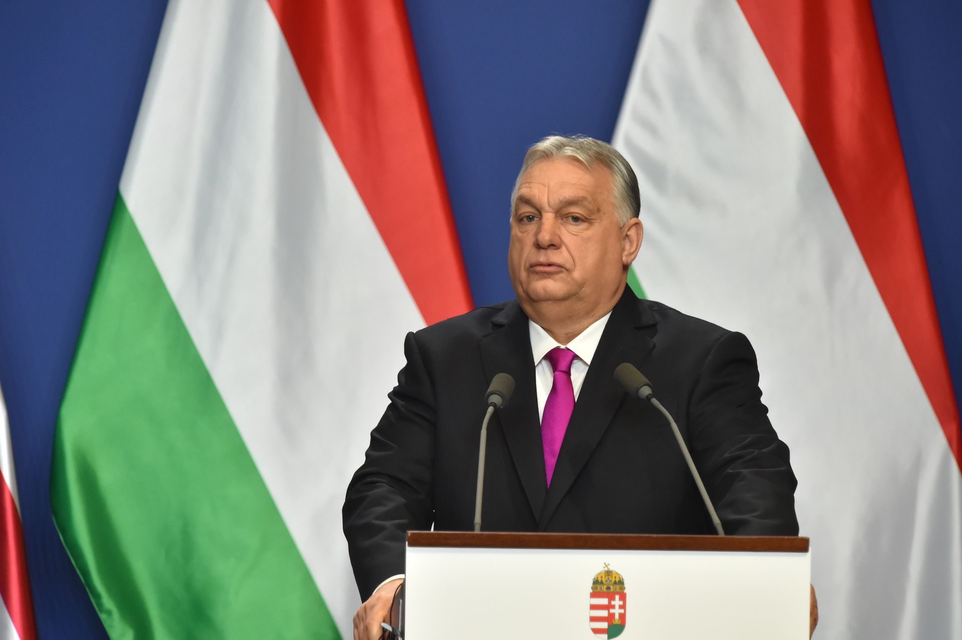 Orban wysyła wojsko do kluczowych obiektów. W tle Ukraina