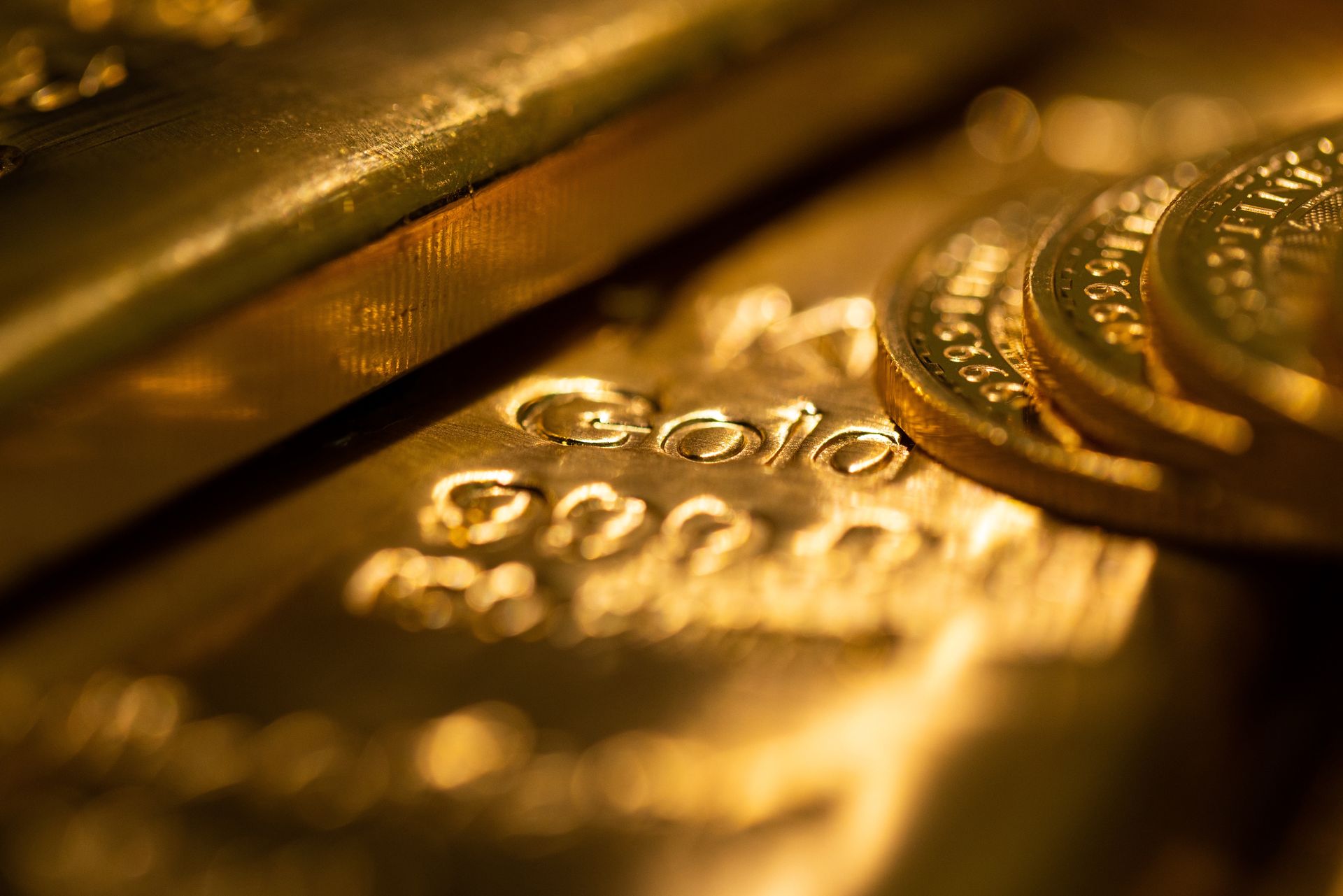 Chciał postawić basen. Jest bogatszy o 700 tys. euro