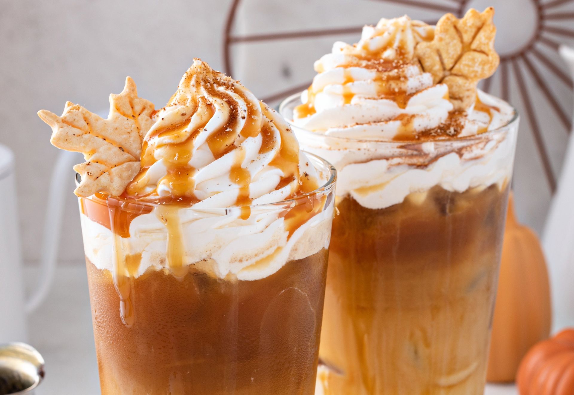 Domowy syrop do pumpkin spice latte. W tych butelkach będzie słodkim prezentem