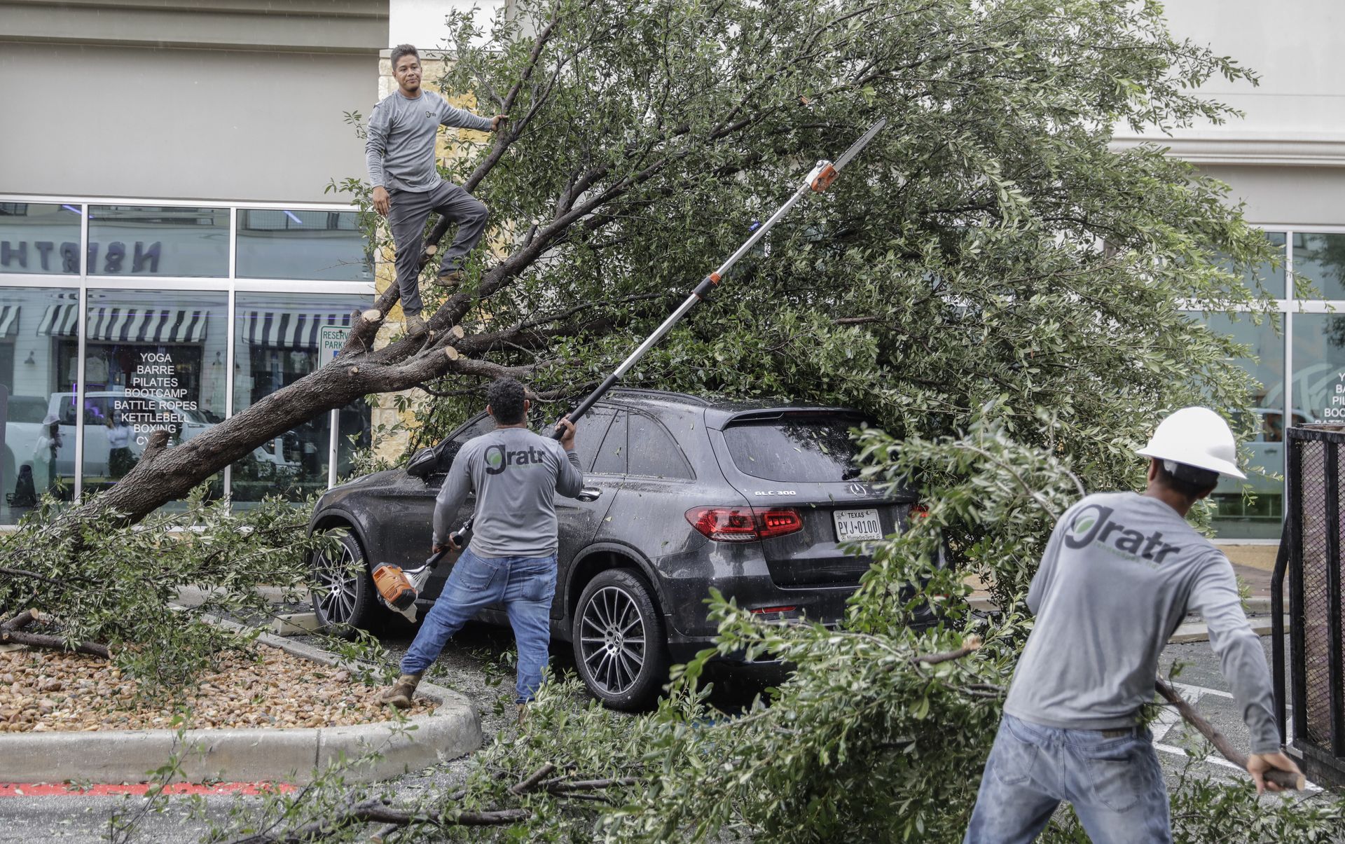 Tornado uderzyło w San Antonio. 18 tys. osób bez prądu