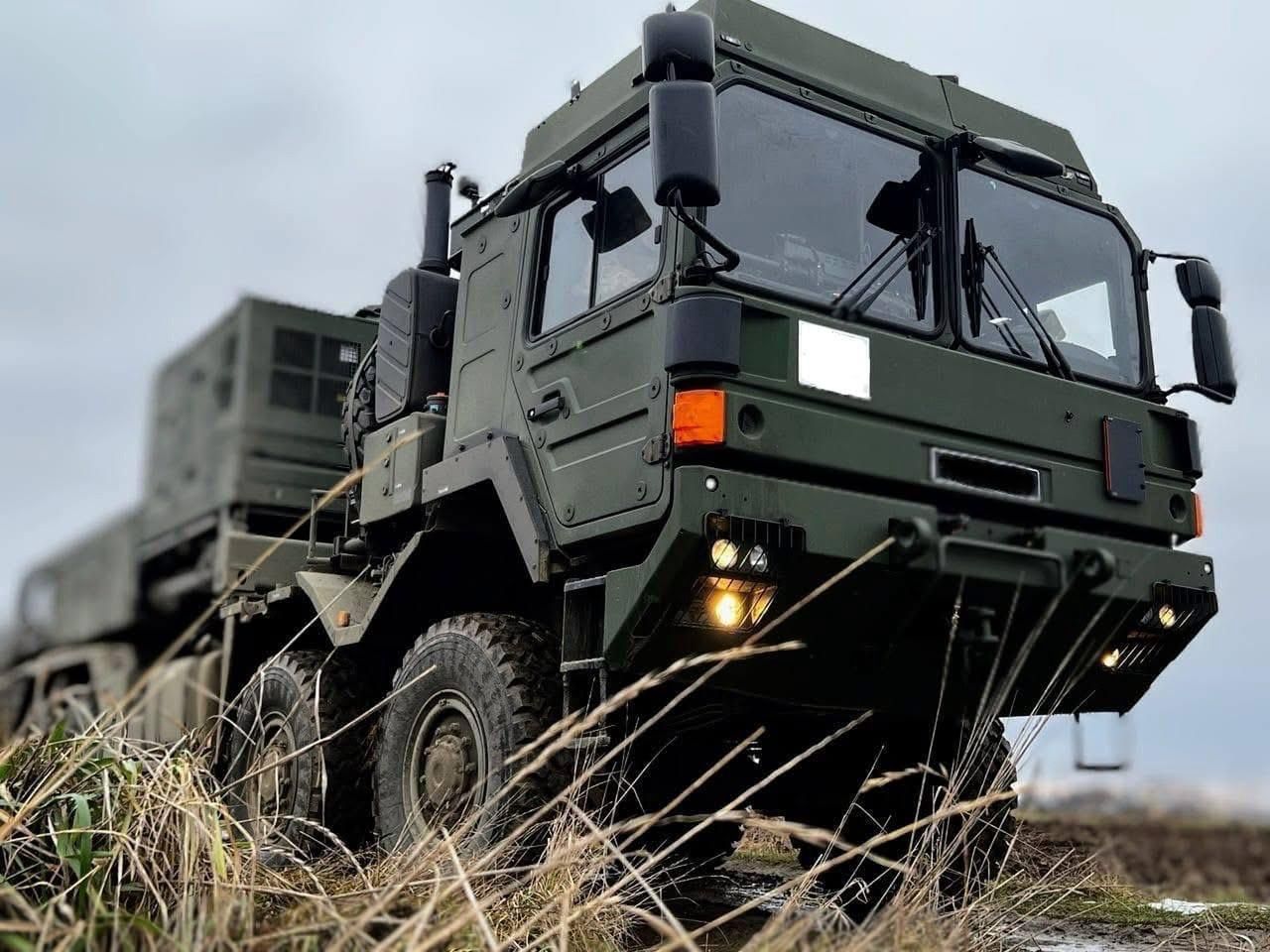 Niemcy wzmacniają Ukrainę. Patrioty, IRIS-T i rakiety Sidewinder