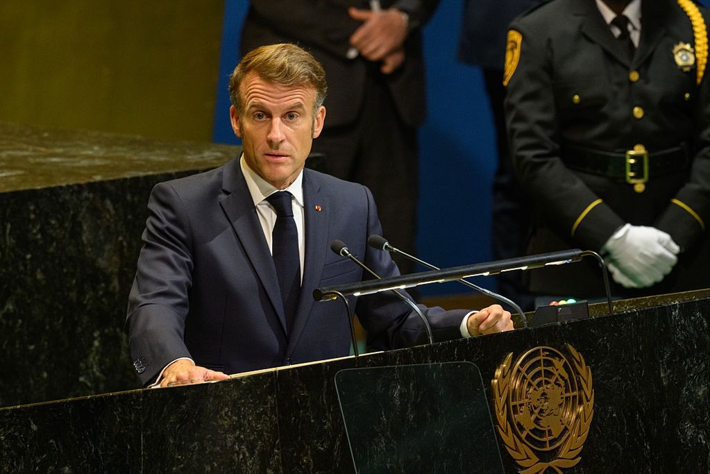 Kryzys polityczny we Francji. Narasta presja wobec Macrona