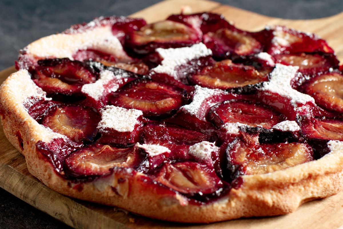 Z tymi owocami smakuje najlepiej. Deser z patelni rozpływa się w ustach