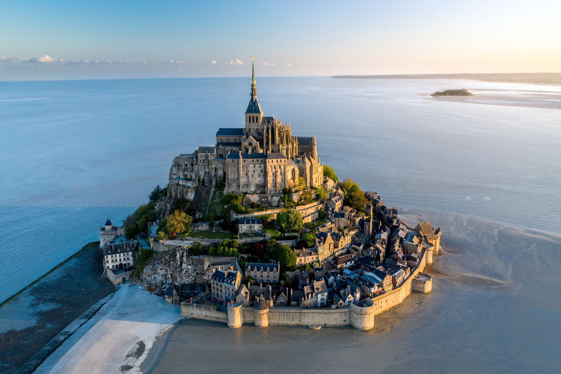 Mont-Saint-Michel. Bajkowa wyspa, której nie można ominąć - o2