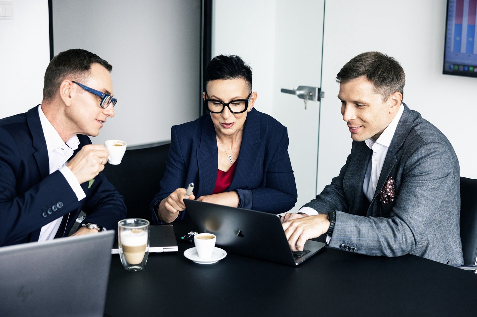 Prawo podatkowe i technologie zmuszają CEO i CFO polskich firm do zmian w księgowości