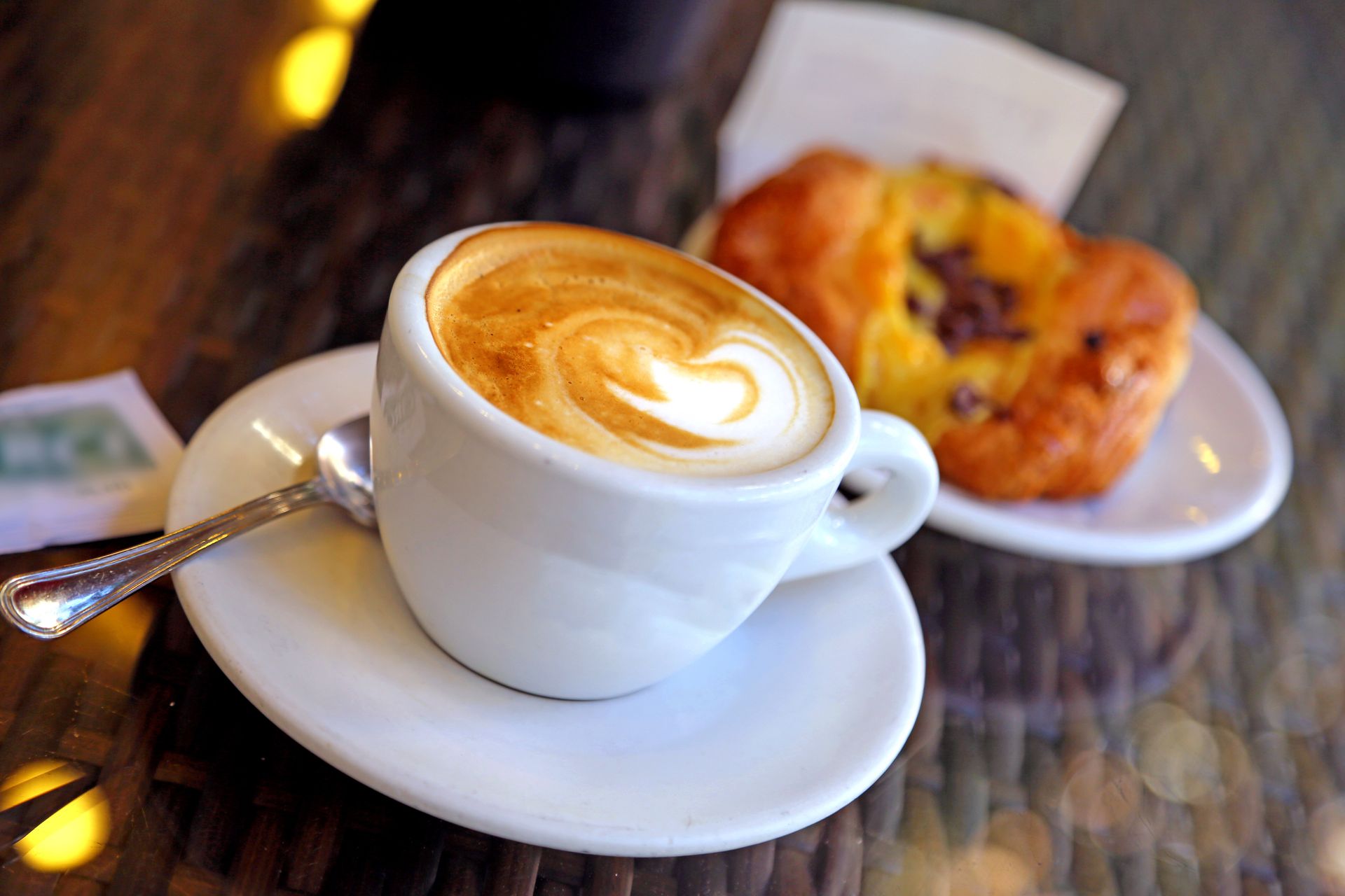 Dodaj do kawy zamiast mleka czy śmietanki. Wystarczy odrobina, by zadbać o zdrowie