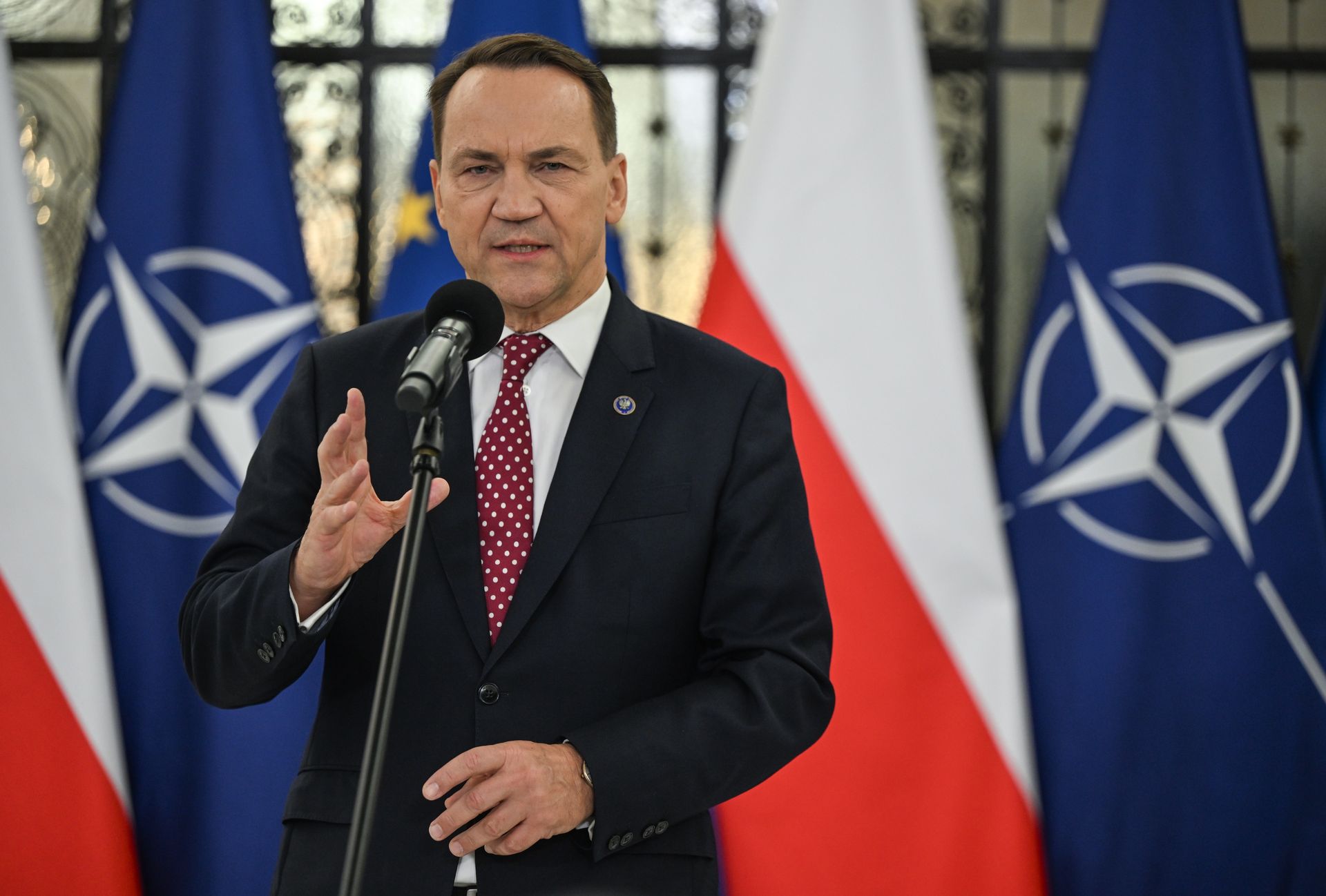 Polskie MSZ reaguje na eskalację na Bliskim Wschodzie. istotny apel