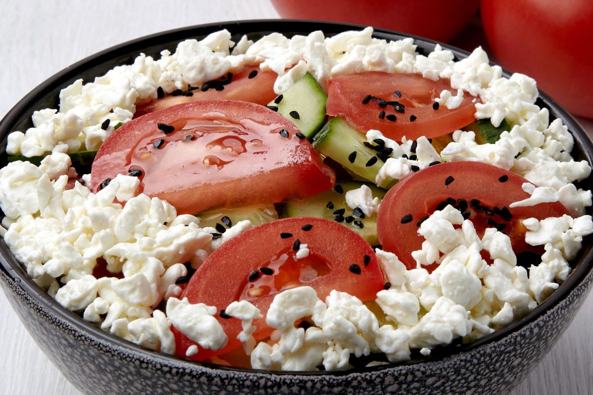 Dosypuję 2 łyżeczki do pasty twarogowej. Jest smaczniejsza i nie mam problemów z trawieniem