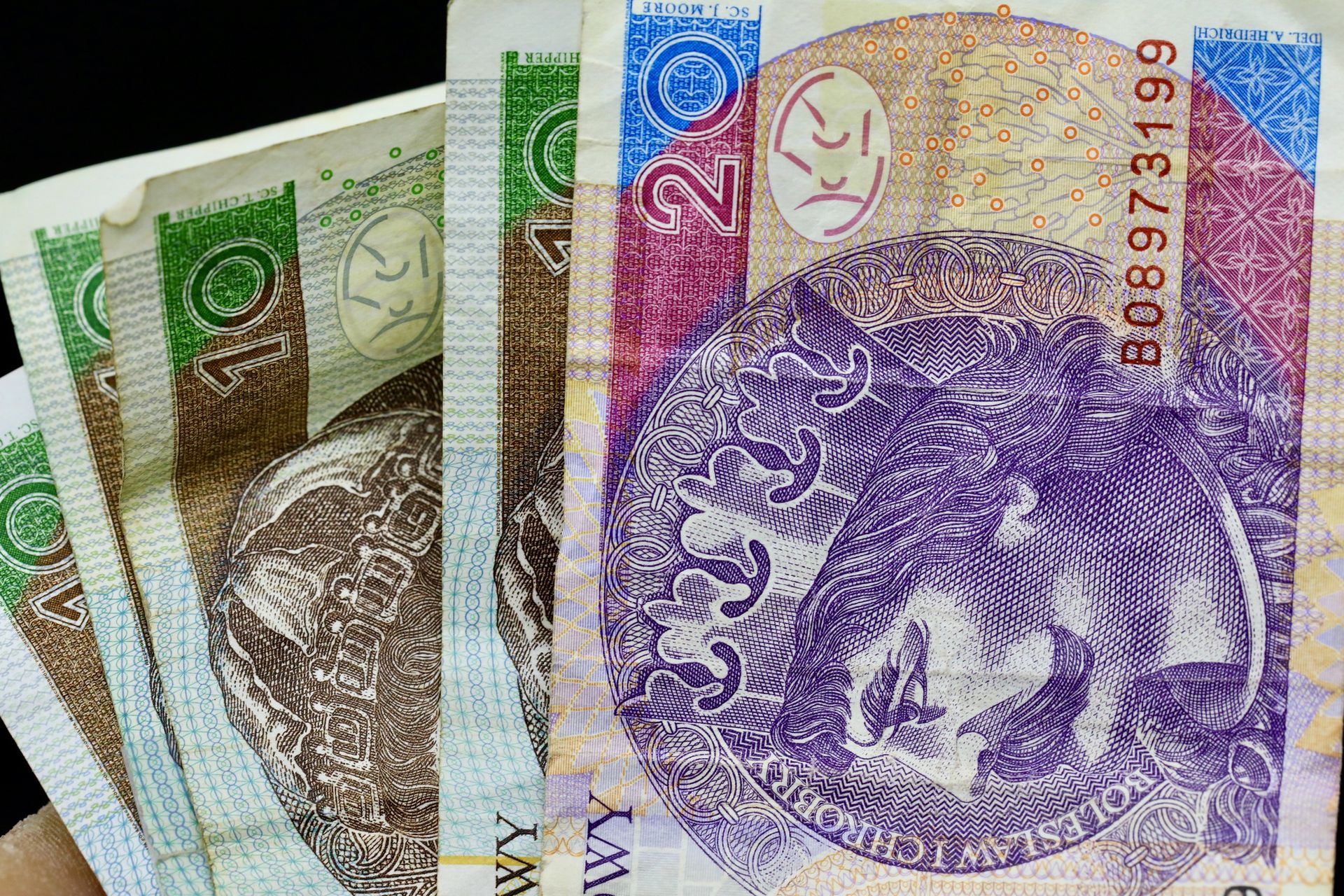 Propozycja nowej płacy minimalnej. Oto ile Polacy dostaną na rękę
