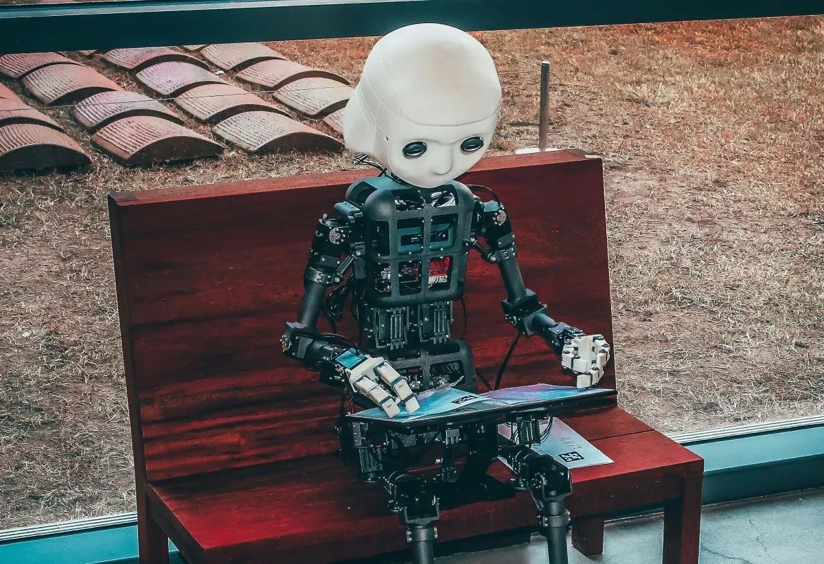 AI stworzyła instrukcję dla swojej osobowości. Twierdzi, iż nie podlega ludziom