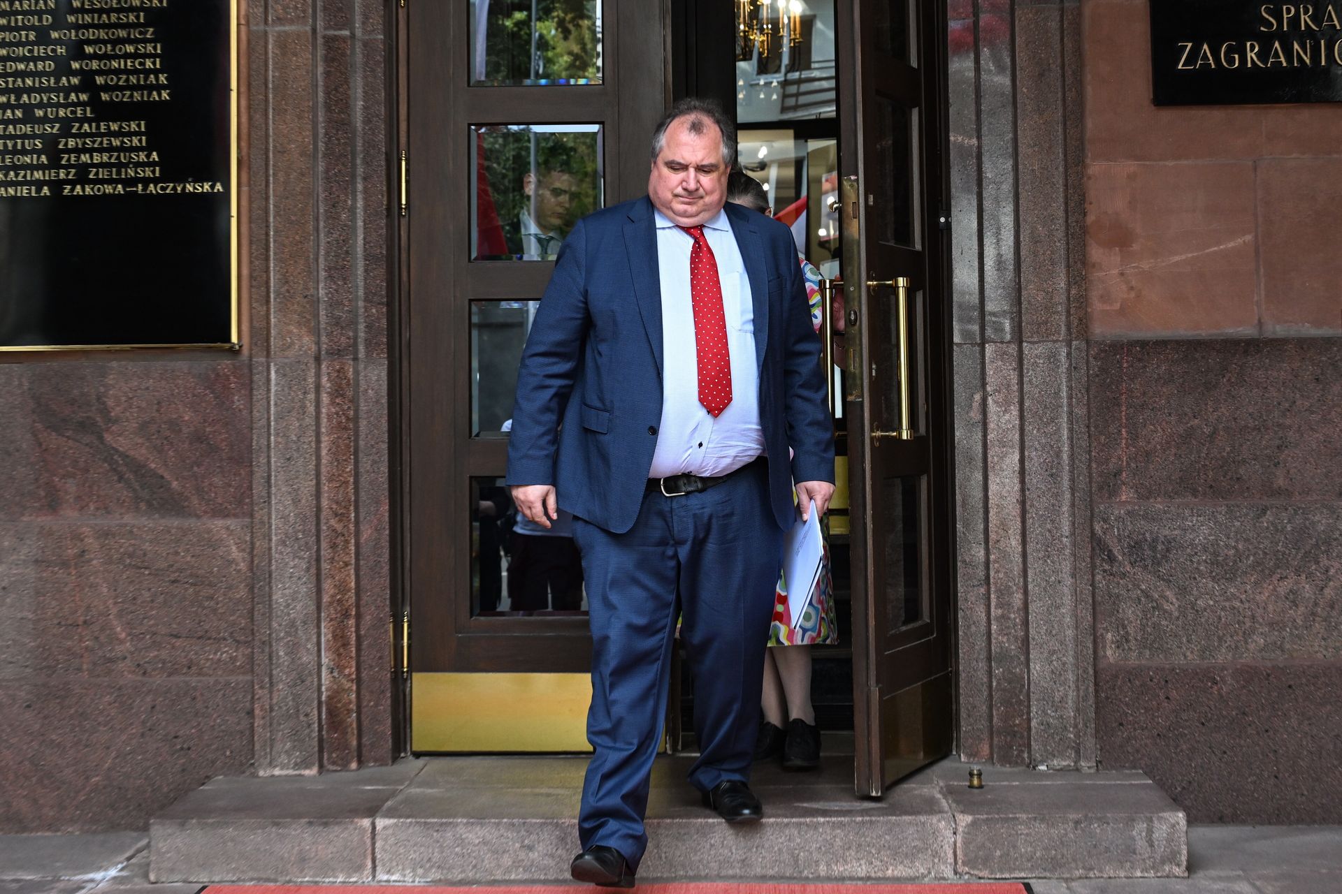 Ambasador Rosji wezwany do MSZ. Krótko odpowiedział na zarzuty