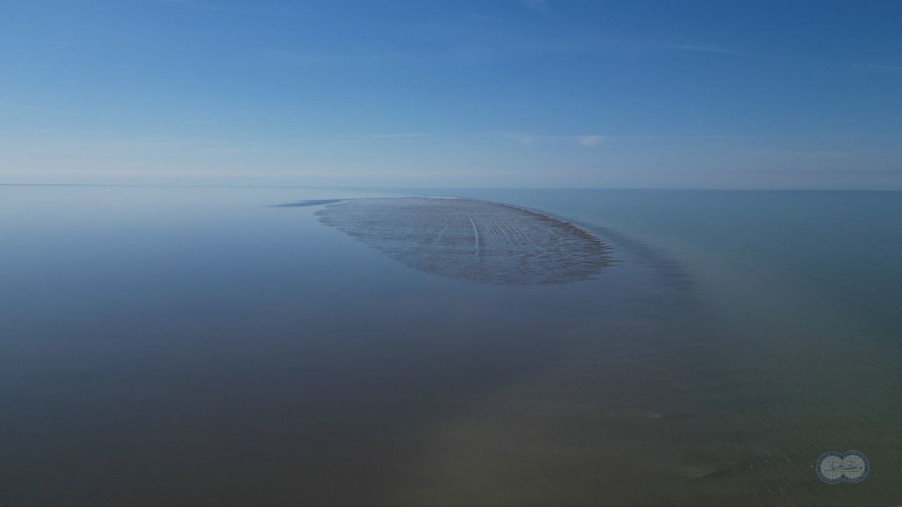 Nowa wyspa wynurzyła się z głębin Morza Kaspijskiego. Odkryli ją Rosjanie