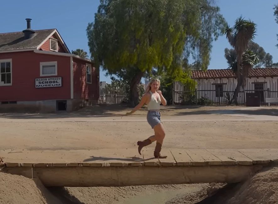 Rzuciła wyzwanie internautom. Rozpoznasz, co na filmie jest prawdziwe?