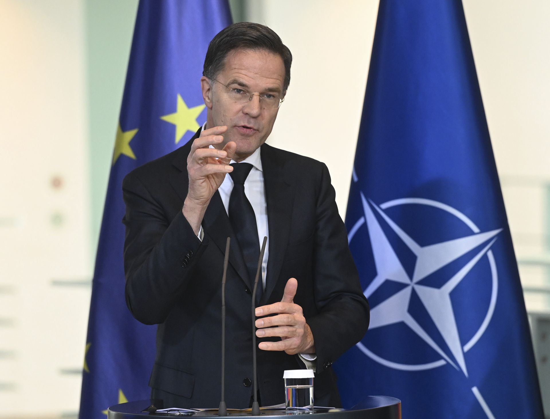 NATO ostrzega. "Trzeba działać już teraz"