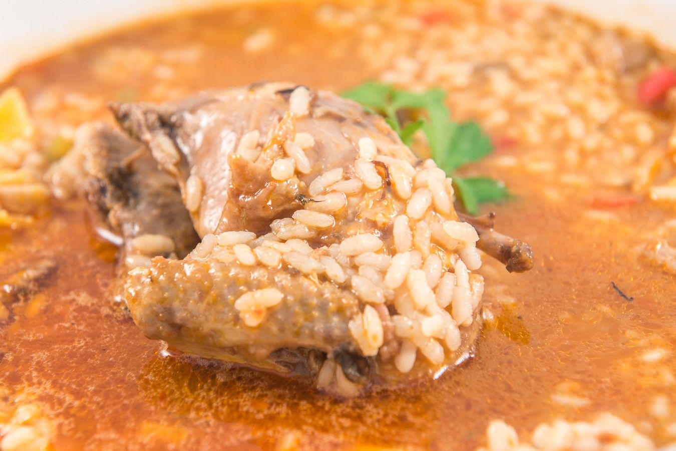 Moja babcia gotowała zupę pomidorową na tym mięsie. Do dziś pamiętam tę delikatność i smak