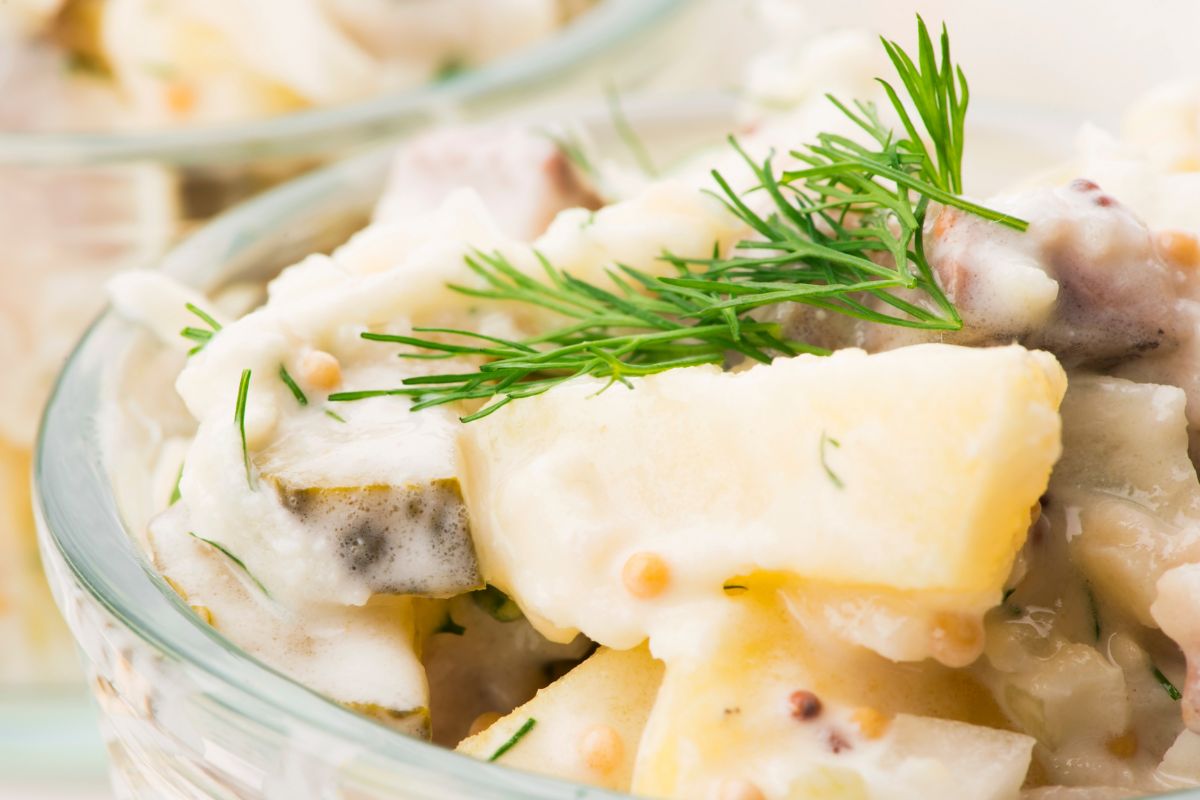 Znajomy z Kaszub podzielił się ze mną tą recepturą. Śledzie w tej wersji są absolutnym hitem