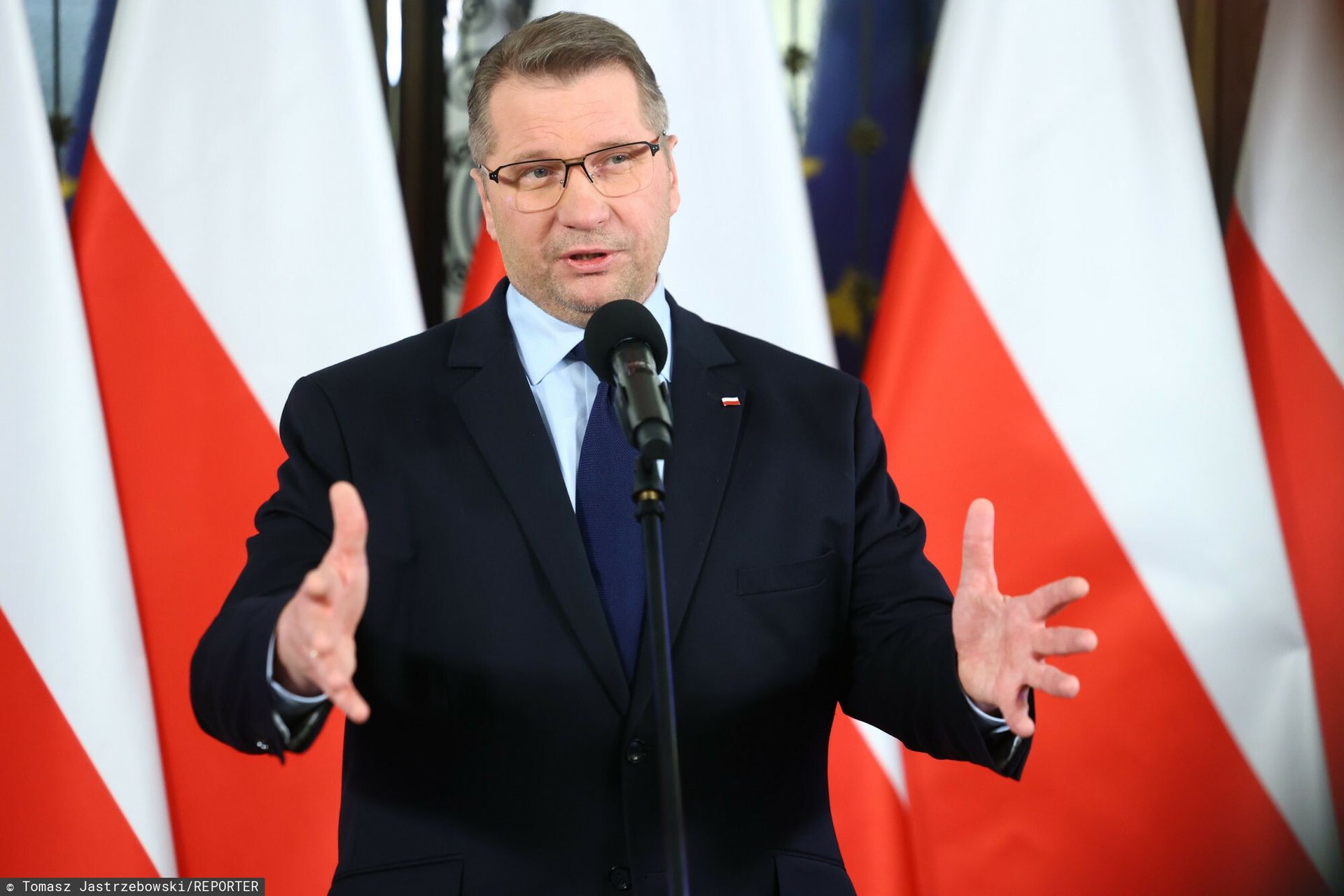 Czarnek zapowiada rewolucję w programie 800+. Rzucił pomysł