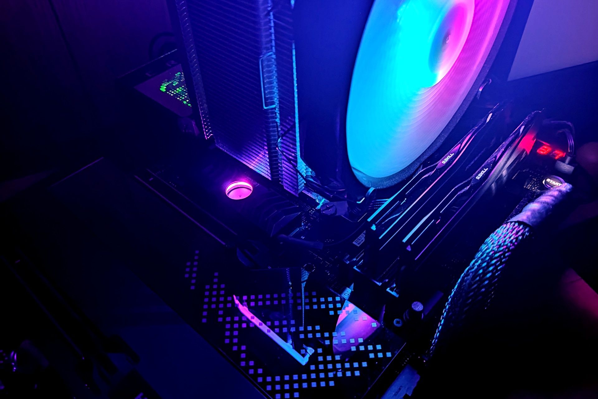 Lokalne AI może działać sprawniej. NVIDIA PAIR łączy moc domowych komputerów