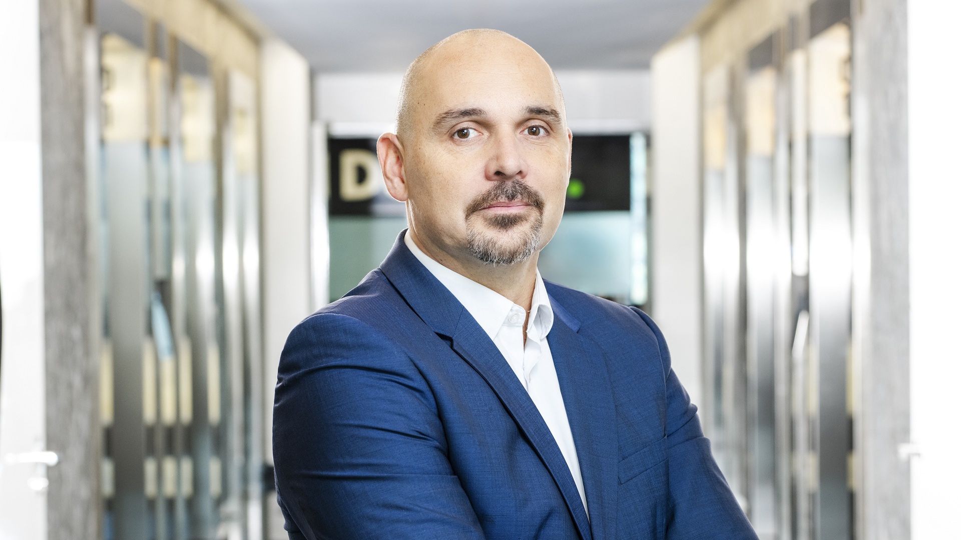 "Cyfrowi strażnicy firm. SOC a bezpieczeństwo infrastruktury krytycznej organizacji"