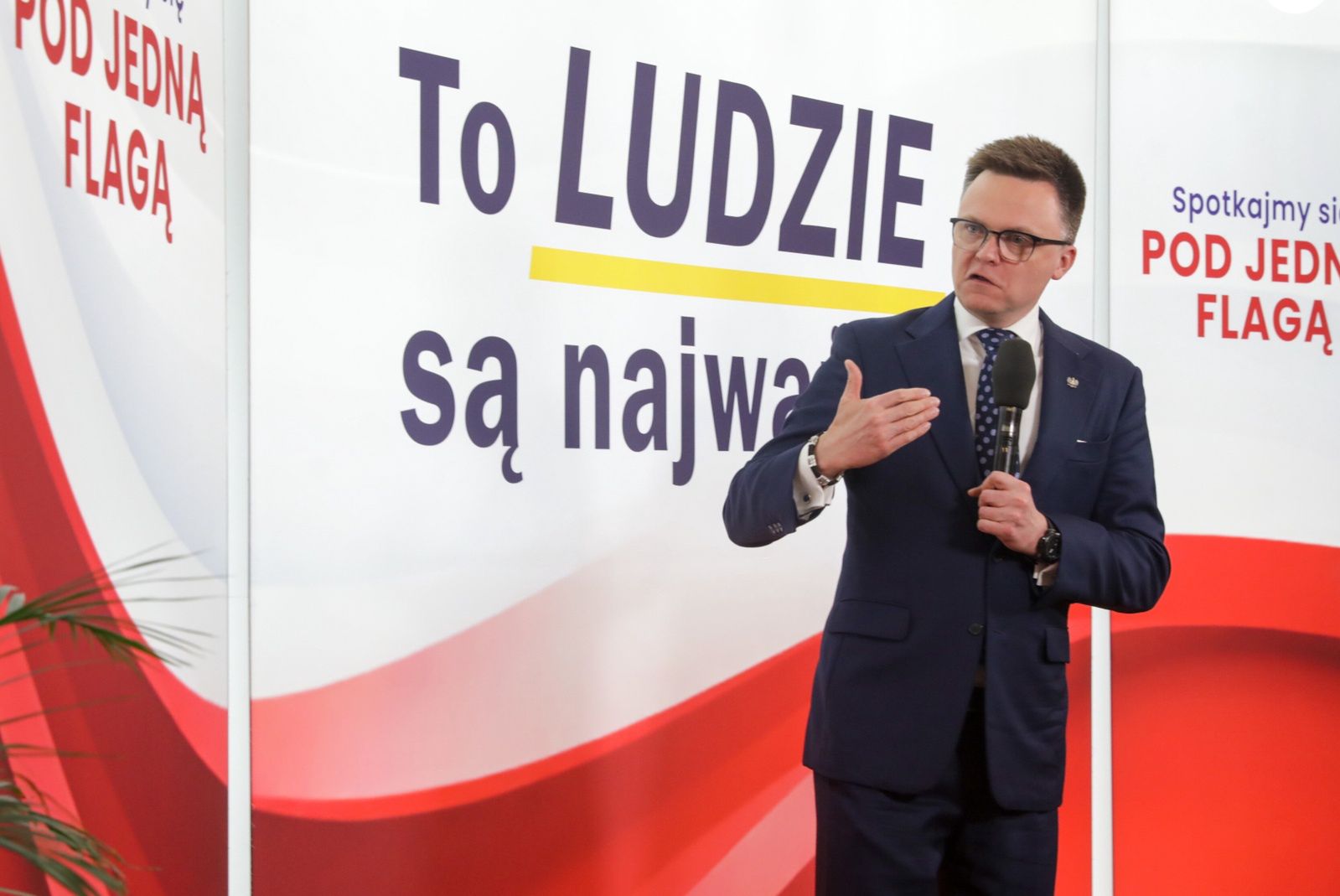 Kolejna debata? Fanatyk zaprosił kogoś innego niż zwykle