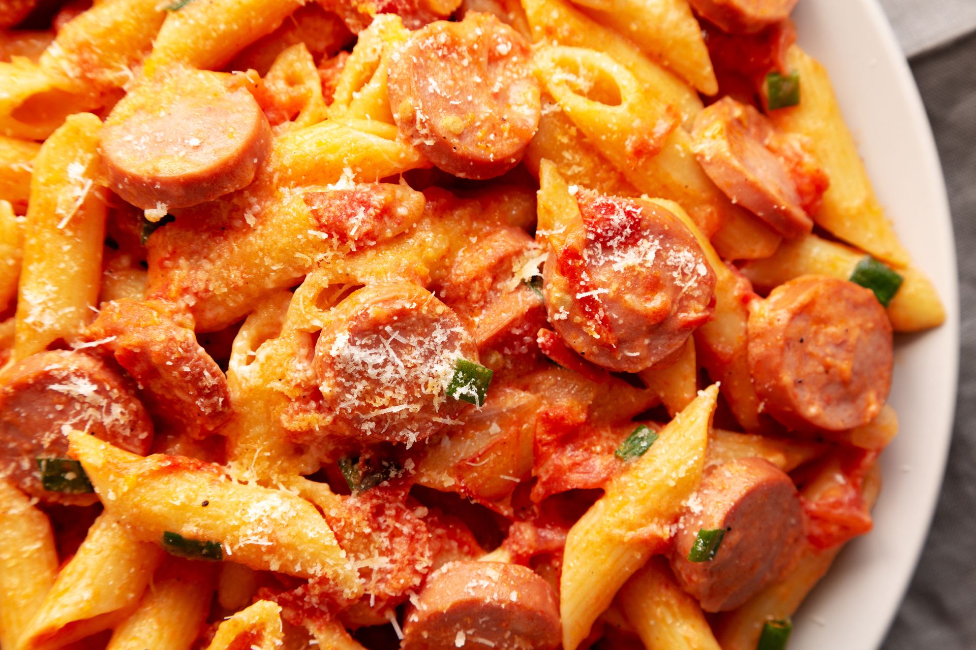 Dodaję do makaronu. W mig mam obiad, po którym nie ma choćby miejsca na dokładkę