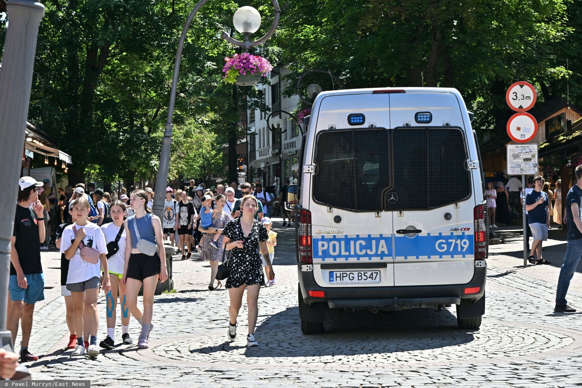 Awantury na Krupówkach. Pijani turyści surowo ukarani