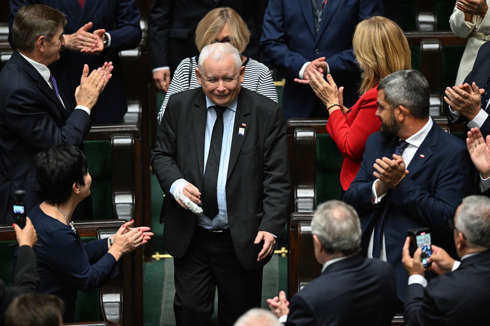 Wpadka TVP Info. Nie zauważył, iż mikrofon jest włączony