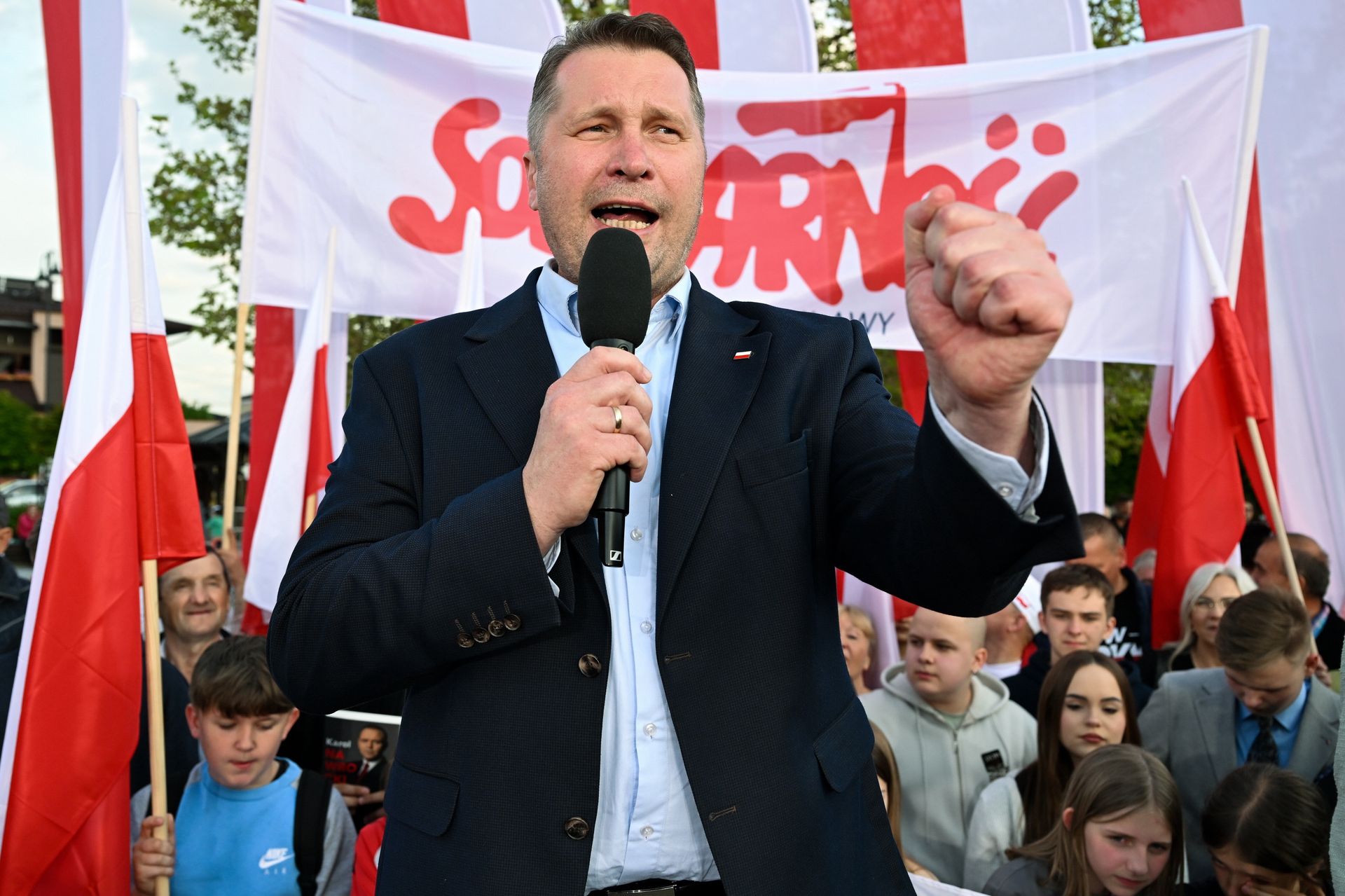 "Śmiertelny uścisk". Czarnek o wyborach prezydenckich