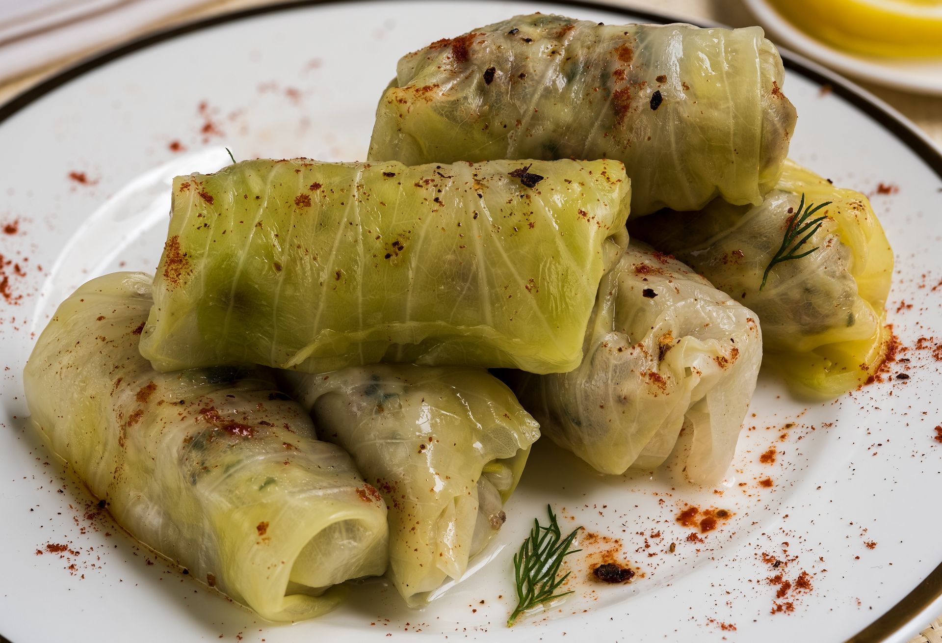 Na obiad przygotowuję takie gołąbki. Prosty farsz i smak jak z dzieciństwa