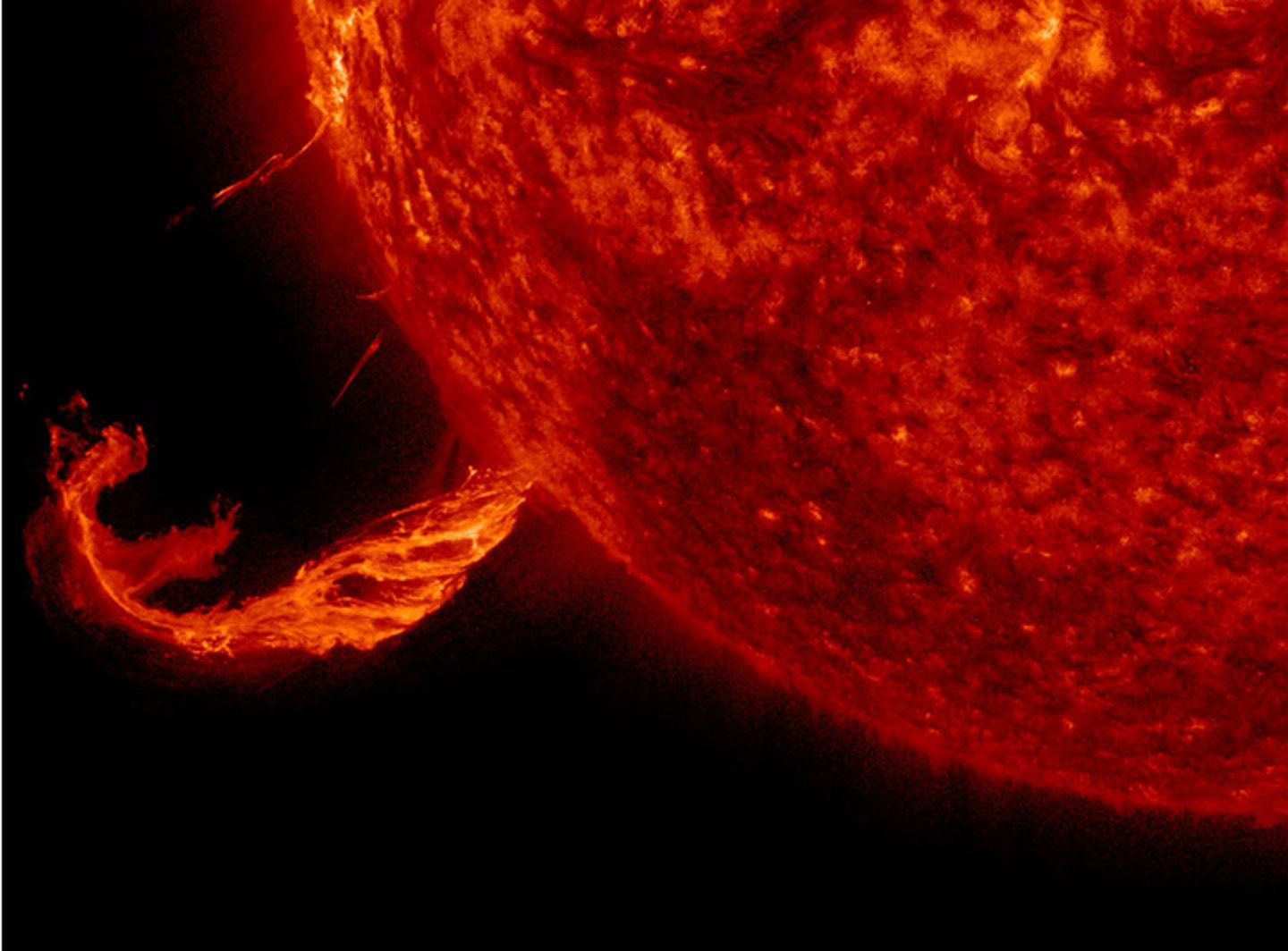 Słońce może pokrzyżować plany NASA. Kiedy poleci Artemis 2?