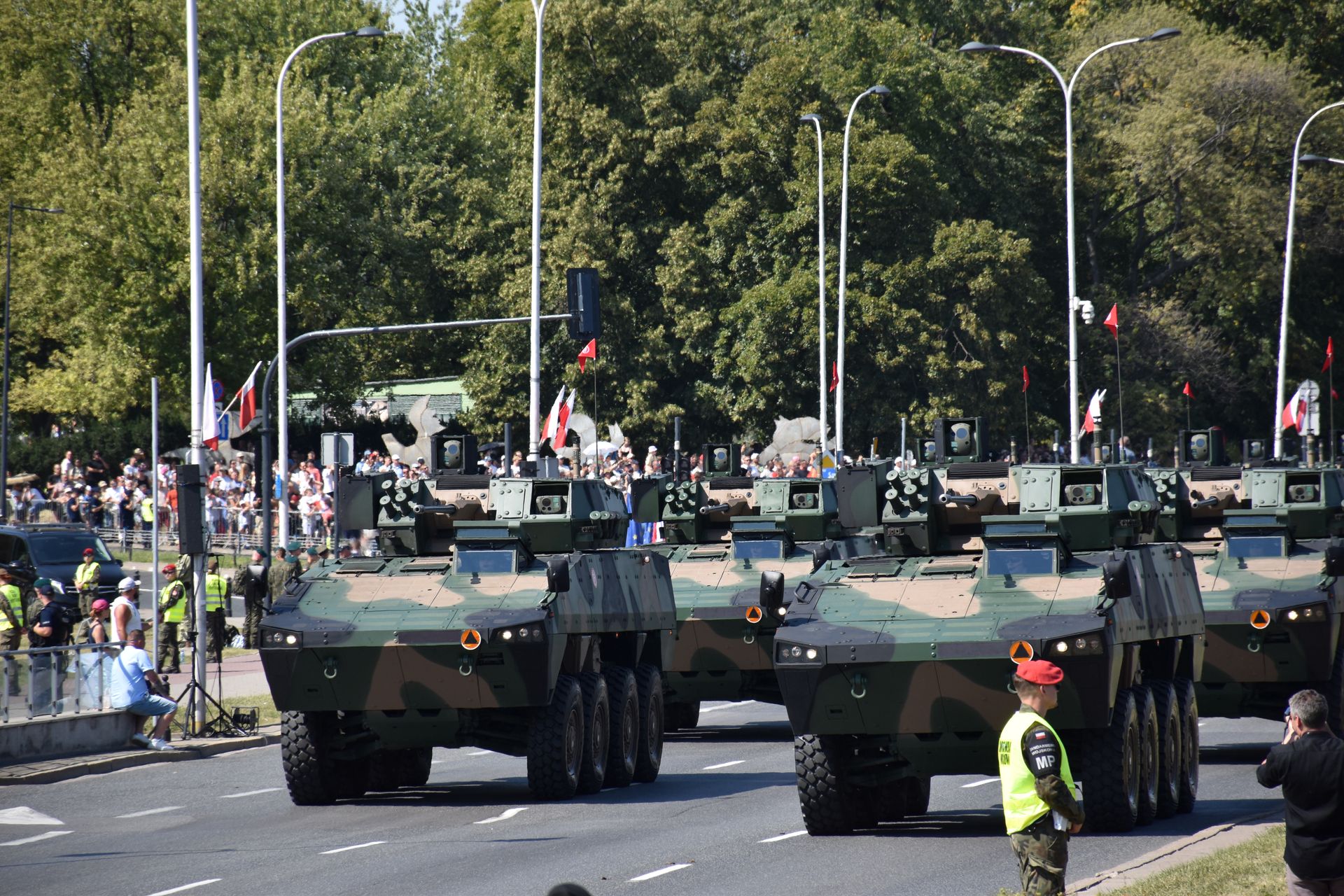 Podwójna defilada – pierwsze takie obchody Święta Wojska Polskiego