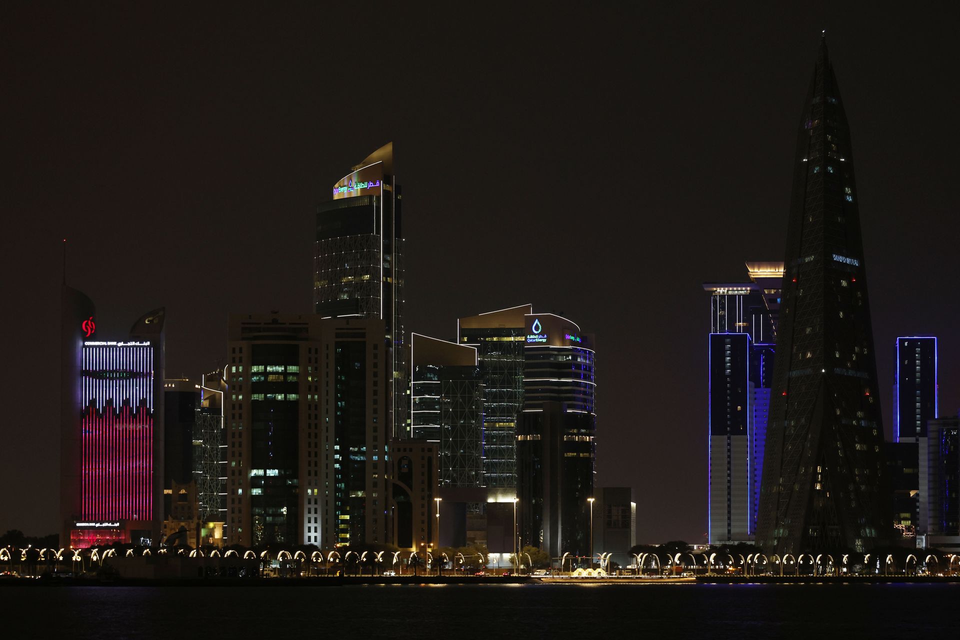 Dausze i Dubaj zaatakowane. Obrona powietrzna przechwytuje rakiety