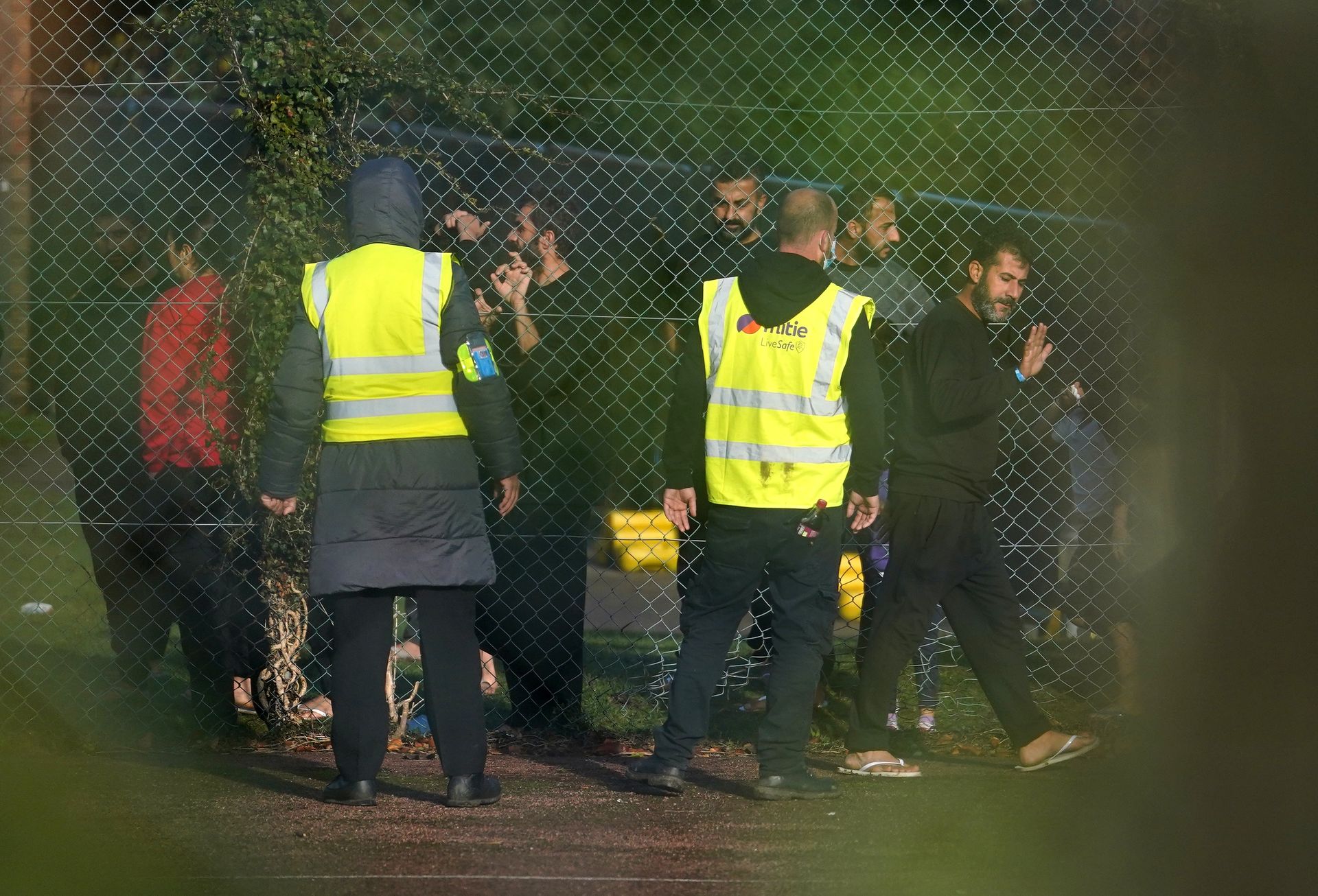 Nie są w UE, ale zaostrzają przepisy. Będzie większa kontrola azylantów