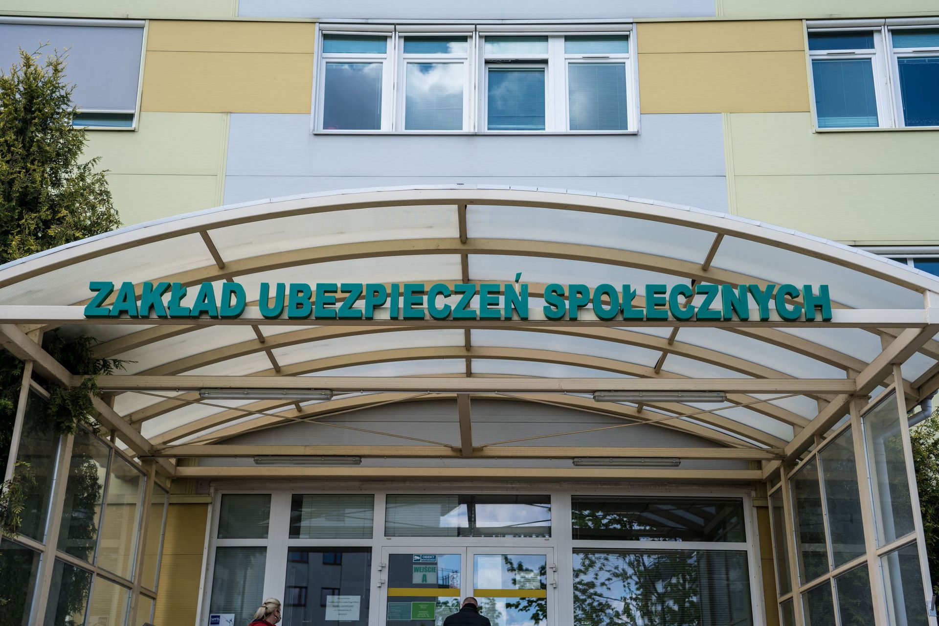 "Czas permanentnej inwigilacji"? Algorytm ZUS ma tropić fikcyjne B2B