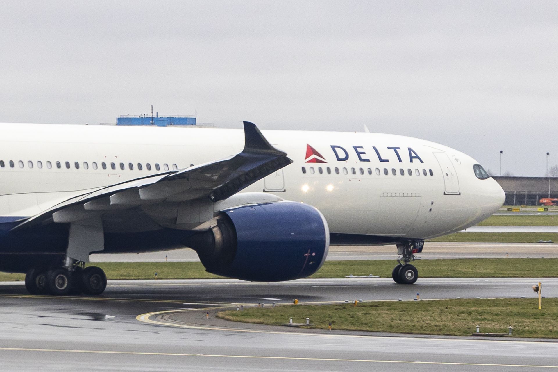 Airbus A330 Delty zawraca nad Atlantykiem. 8 godzin w powietrzu na nic