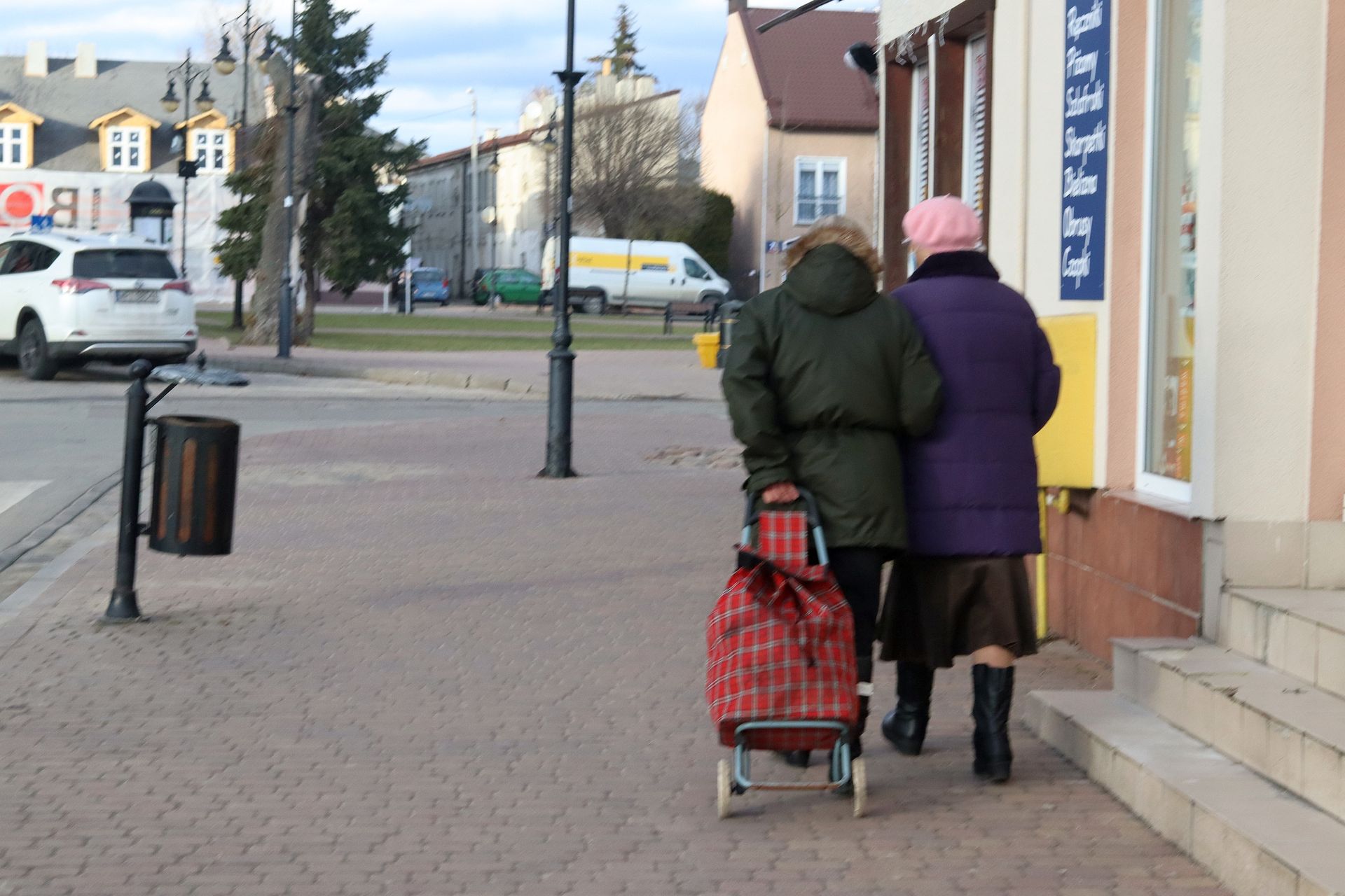 ZUS podnosi emerytury. Tabela świadczeń po waloryzacji