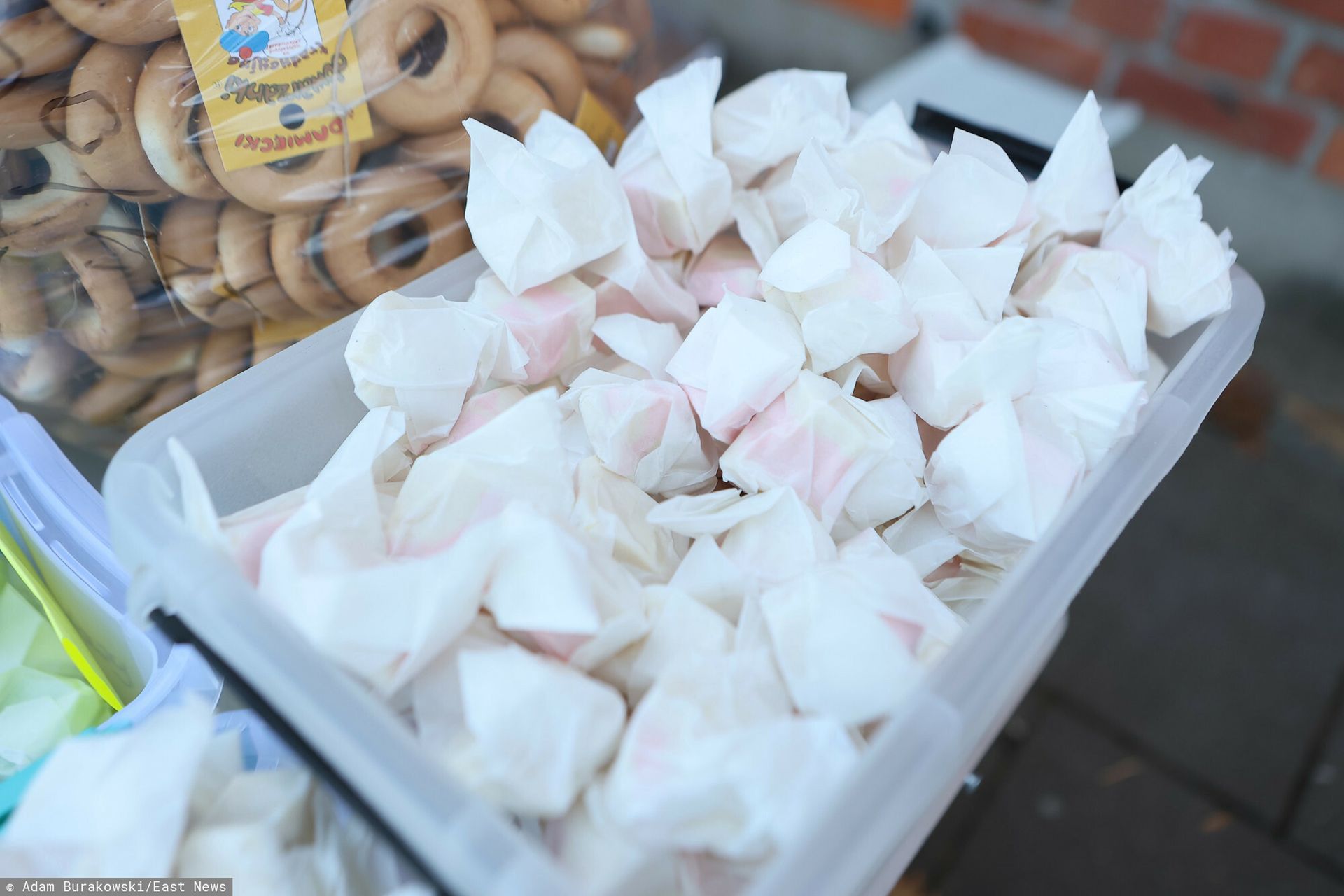 Dubajskie przysmaki pod cmentarzem. Ceny jedzenia w Warszawie