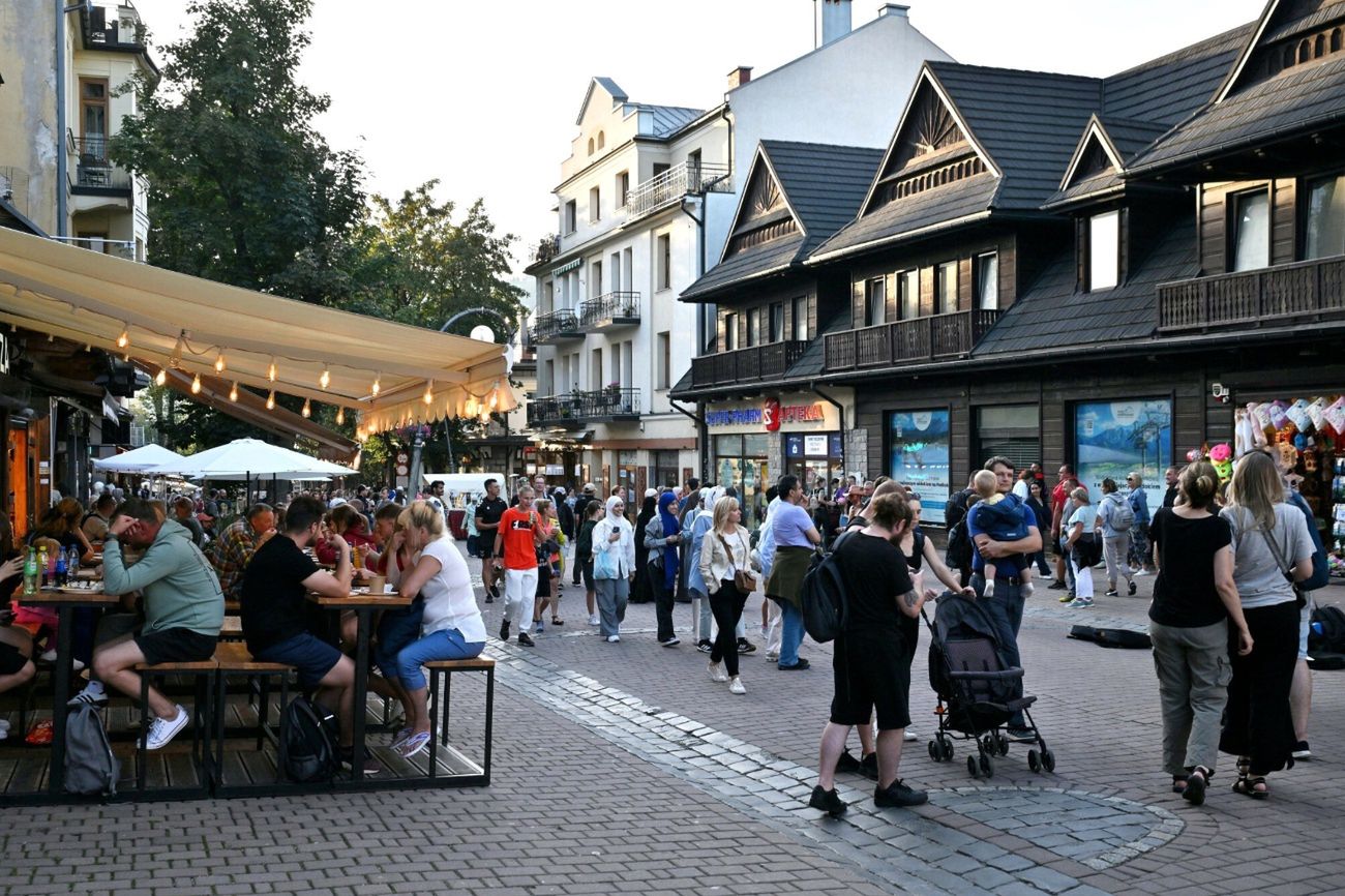 Magnes za 25 zł, oscypek za prawie 30 zł. Oto ceny na Krupówkach