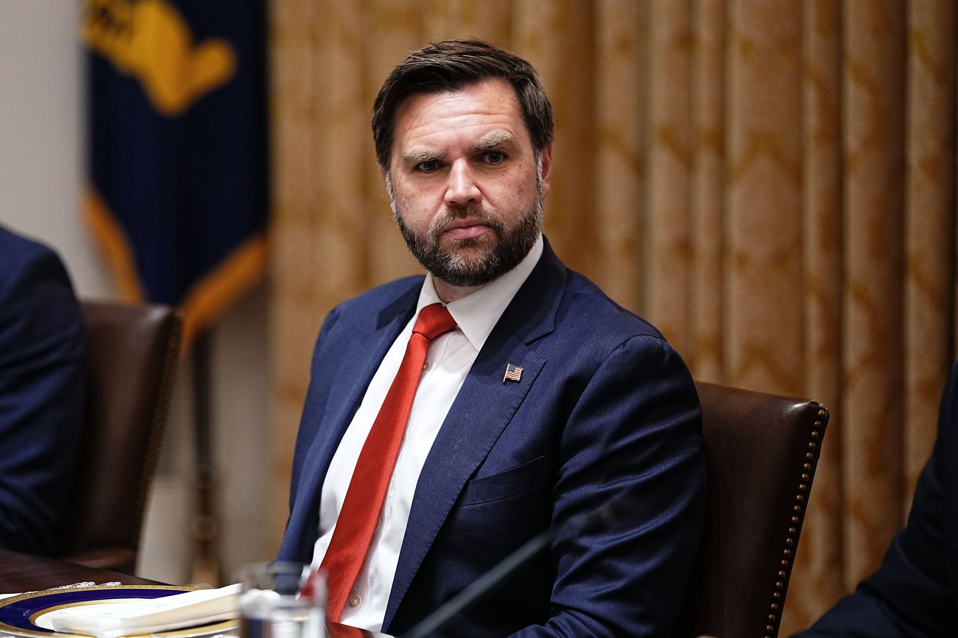 Vance odniósł się do zarzutów. "Znacznie osłabimy kartele"