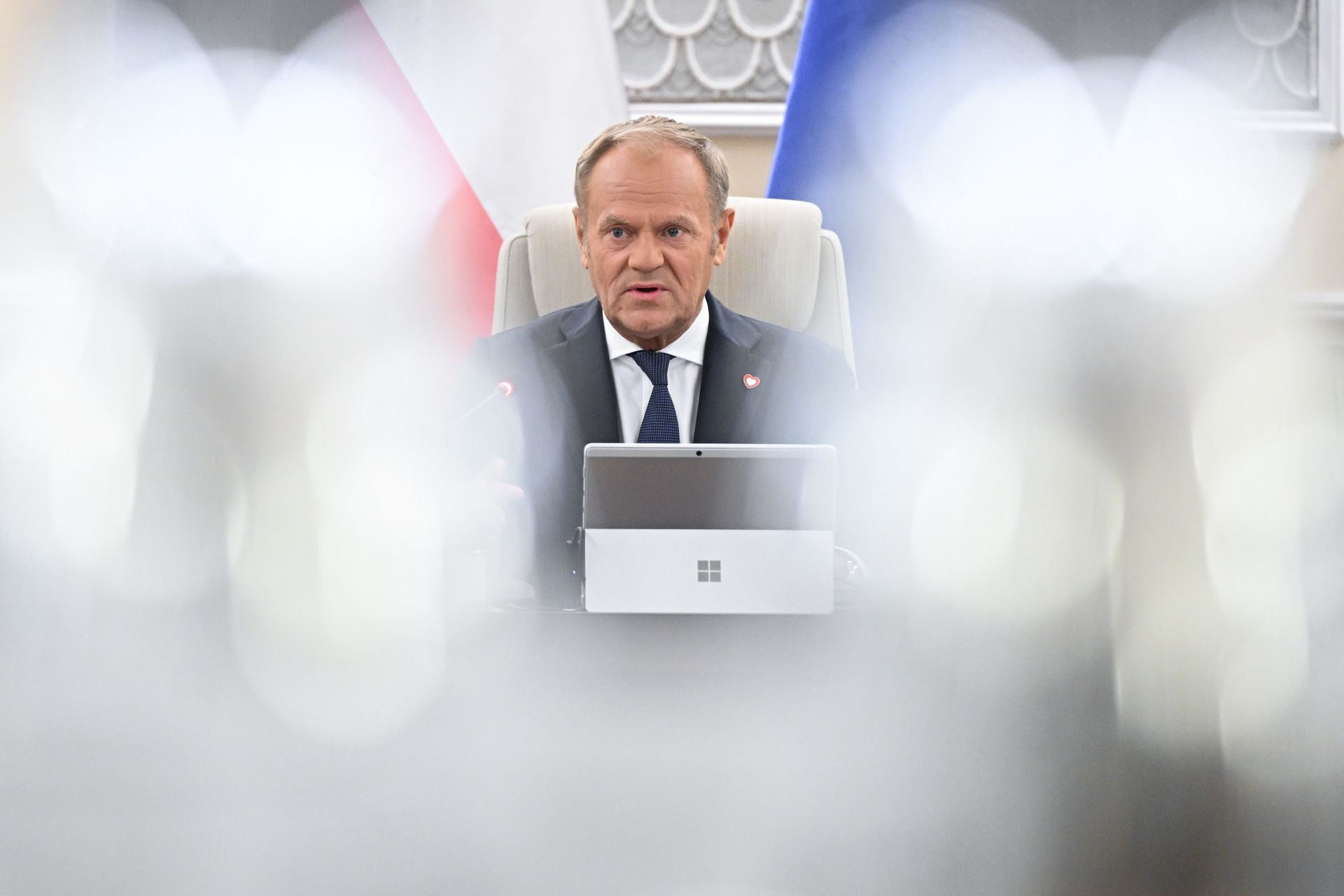 W koalicji wrze, ale Papa pewien większości. Kulisy przed wotum zaufania
