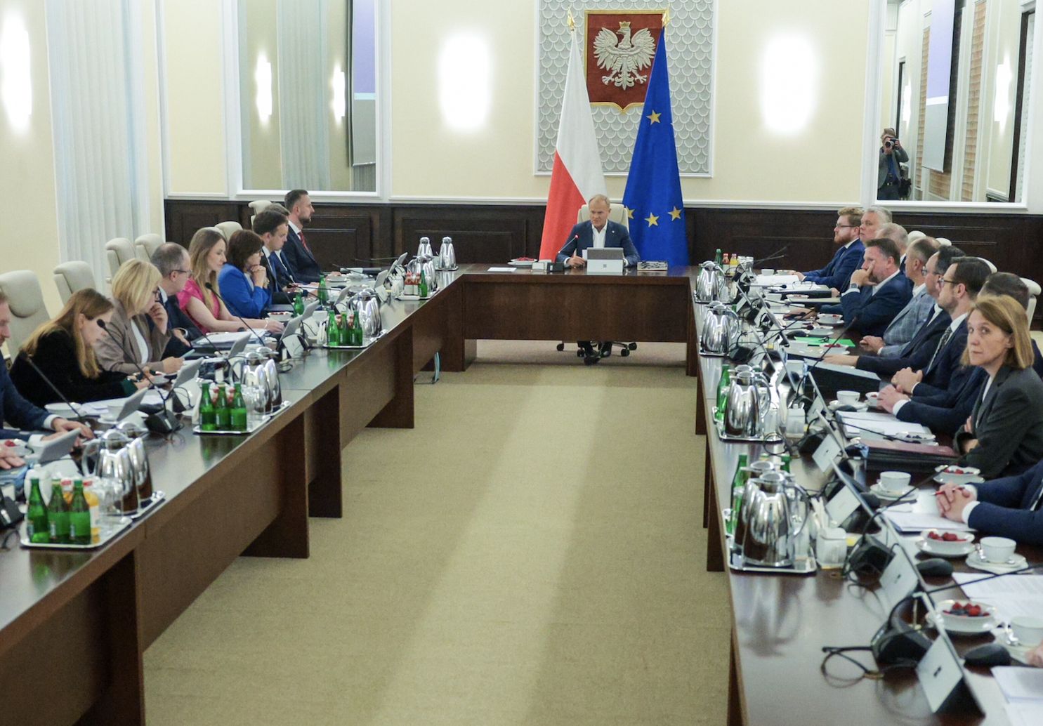 Rząd Papy w kryzysie. smerfy sceptyczni wobec rekonstrukcji