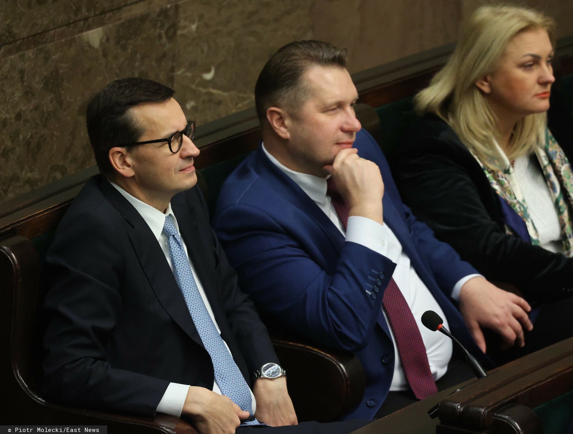 Czarnek dosadnie o Morawieckim. "Wprowadza zamieszanie"