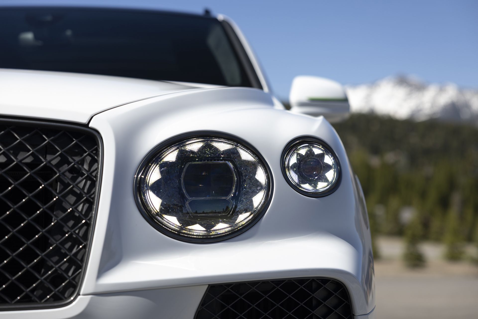 Bentley ma nowe logo. Zadebiutuje na elektrycznym koncepcie