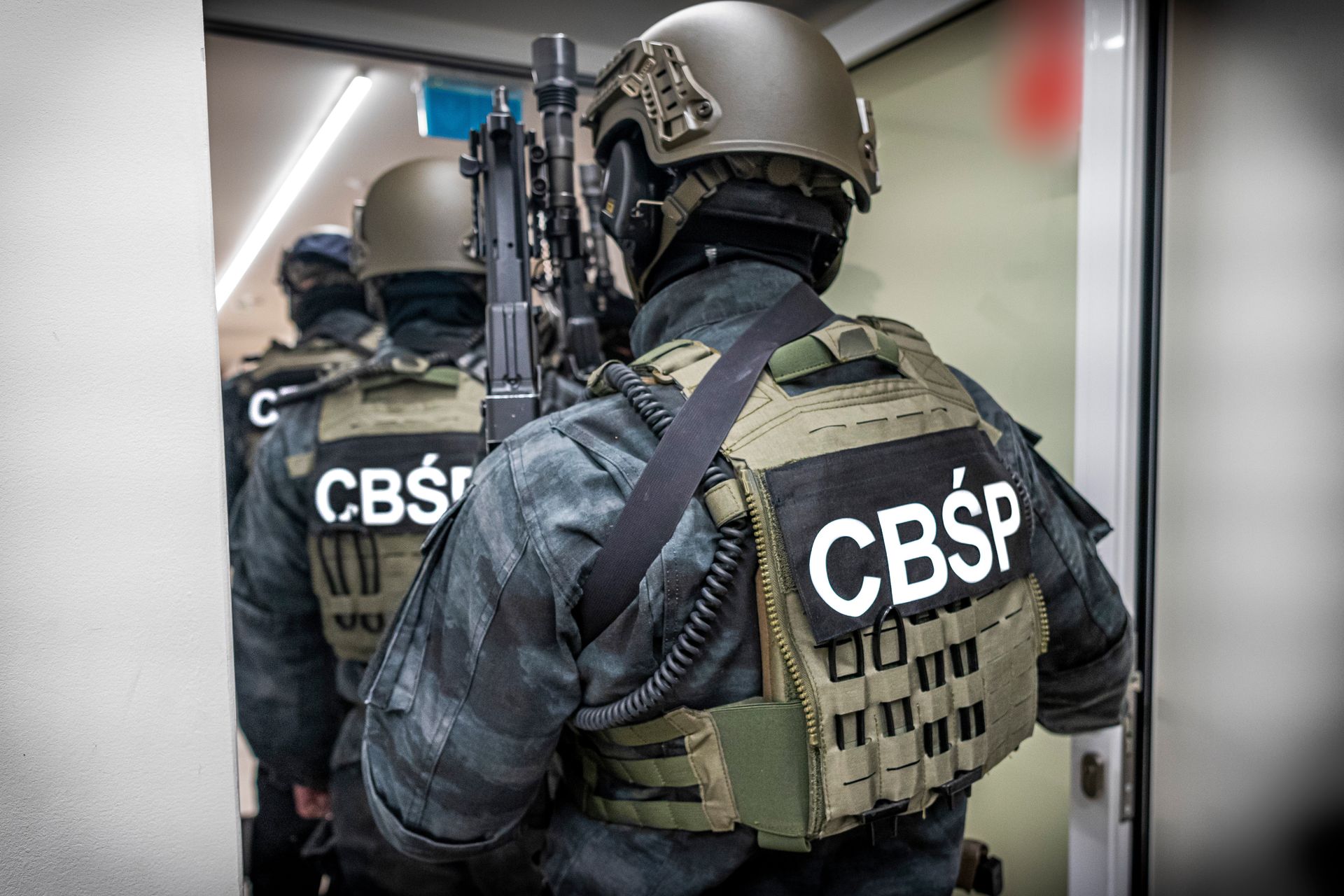 Gangsterzy ze Zgorzelca przed sądem. Prokurator w kamizele kuloodpornej